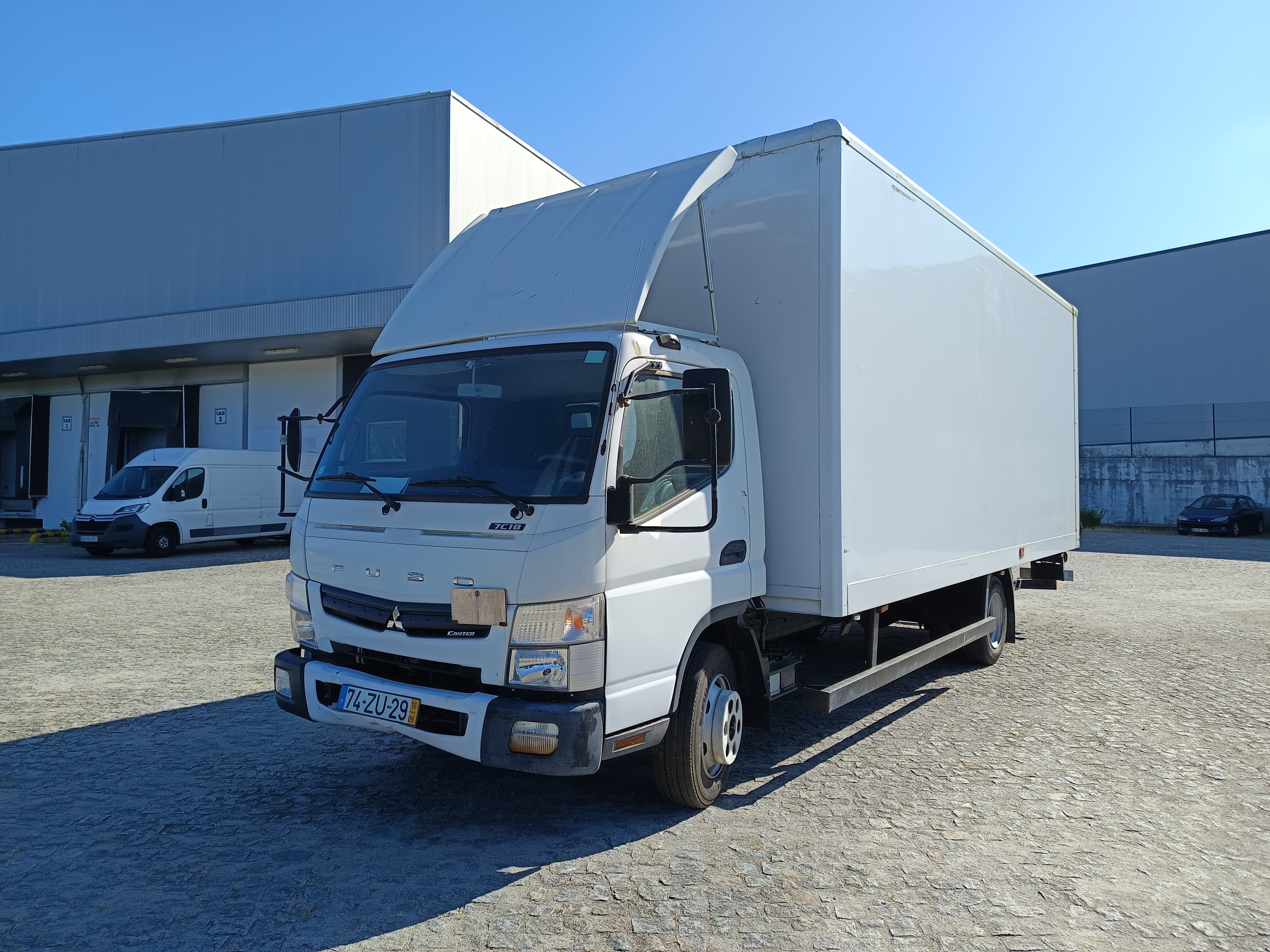 Mitsubishi Canter · Ano 2016 — imagen 1