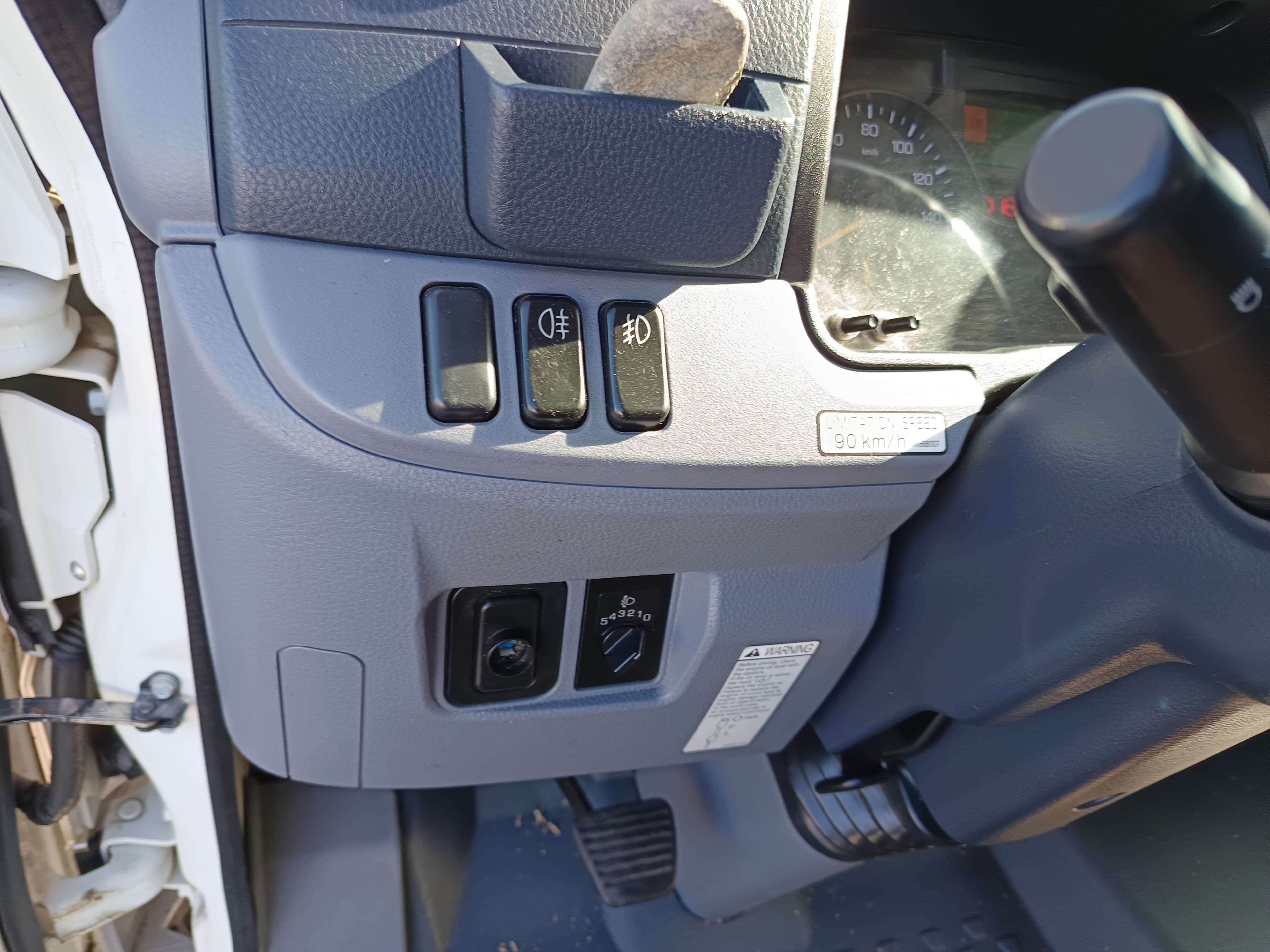 Mitsubishi Canter · Ano 2016 — imagen 17
