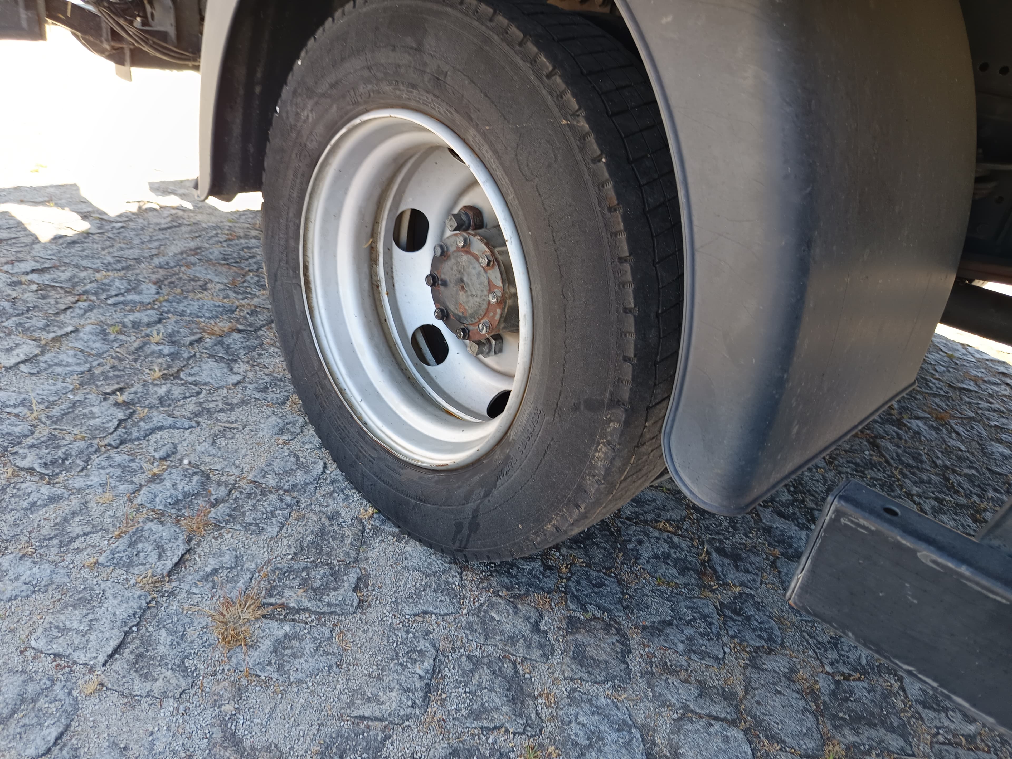 Mitsubishi Canter · Ano 2016 — imagen 24