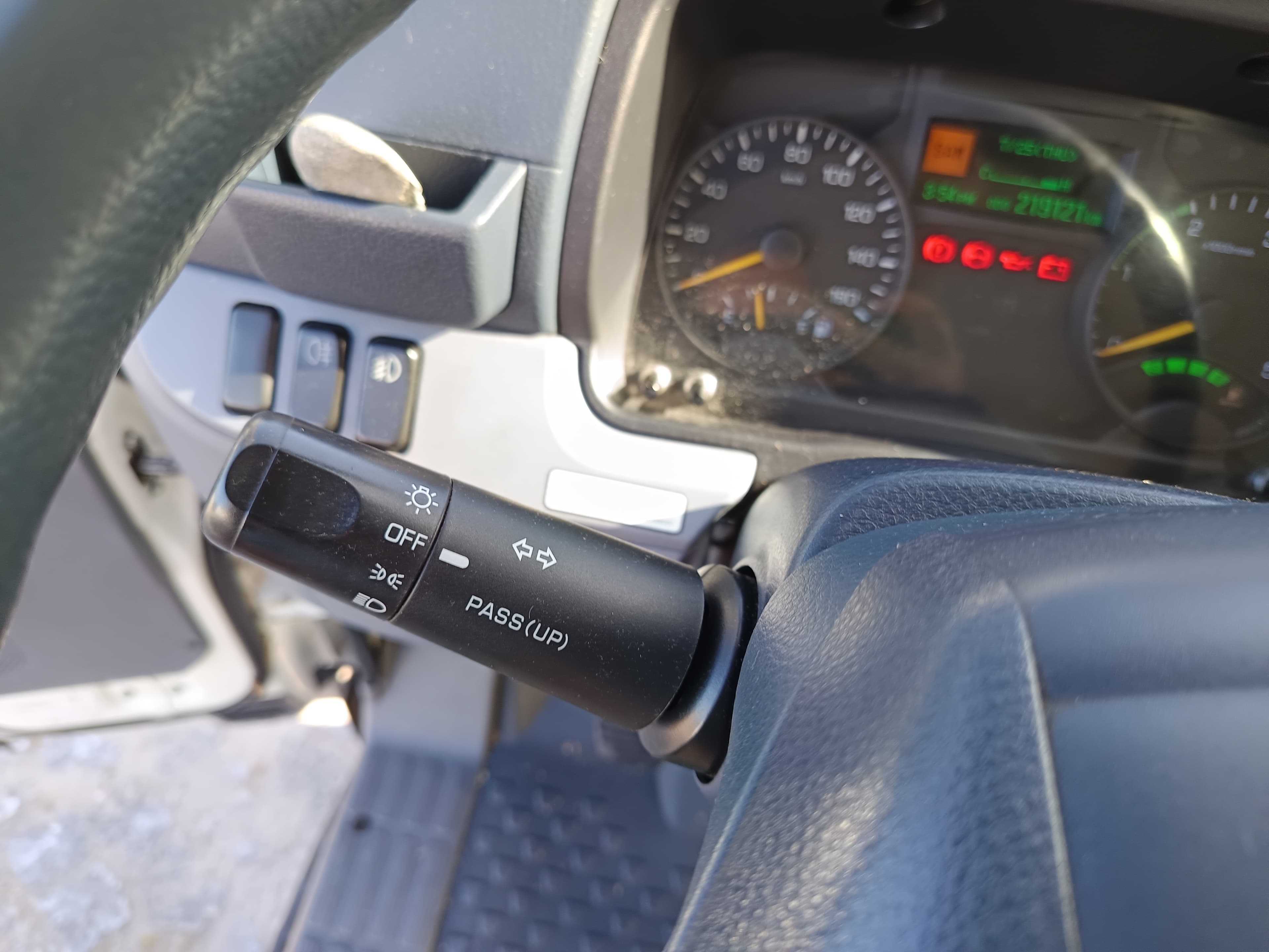 Mitsubishi Canter · Ano 2016 — imagen 16