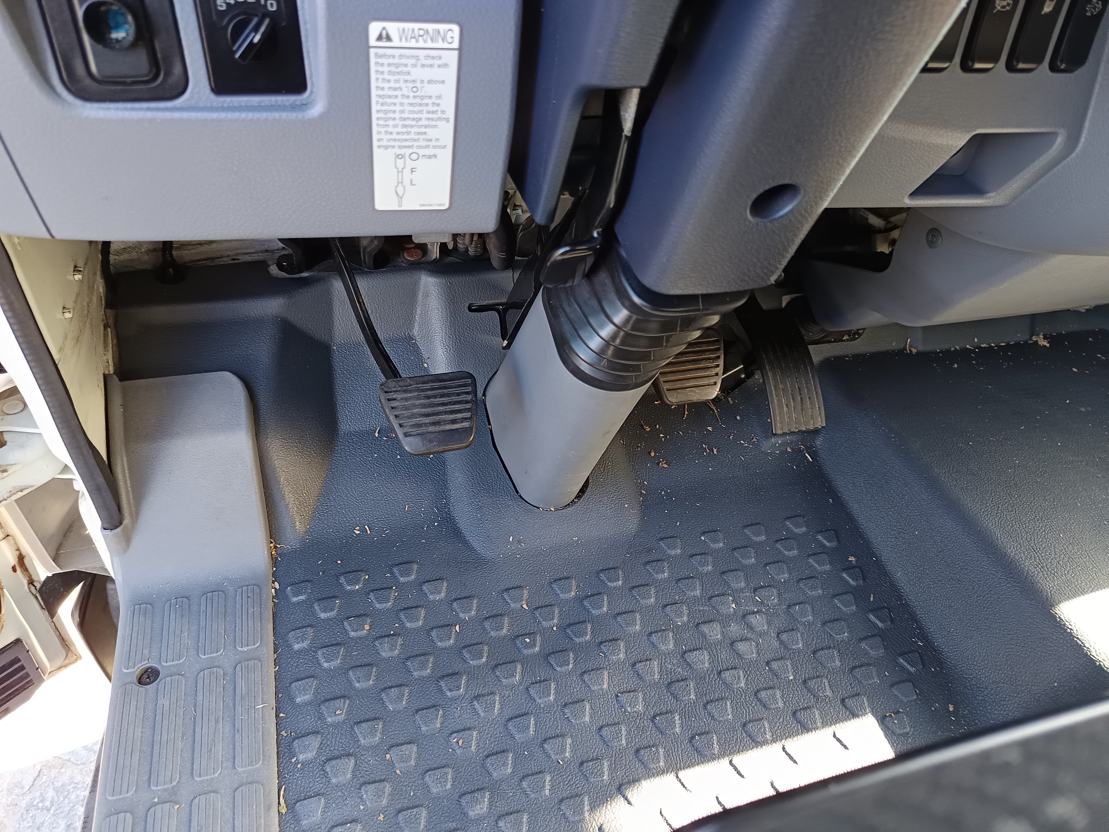 Mitsubishi Canter · Ano 2016 — imagen 10