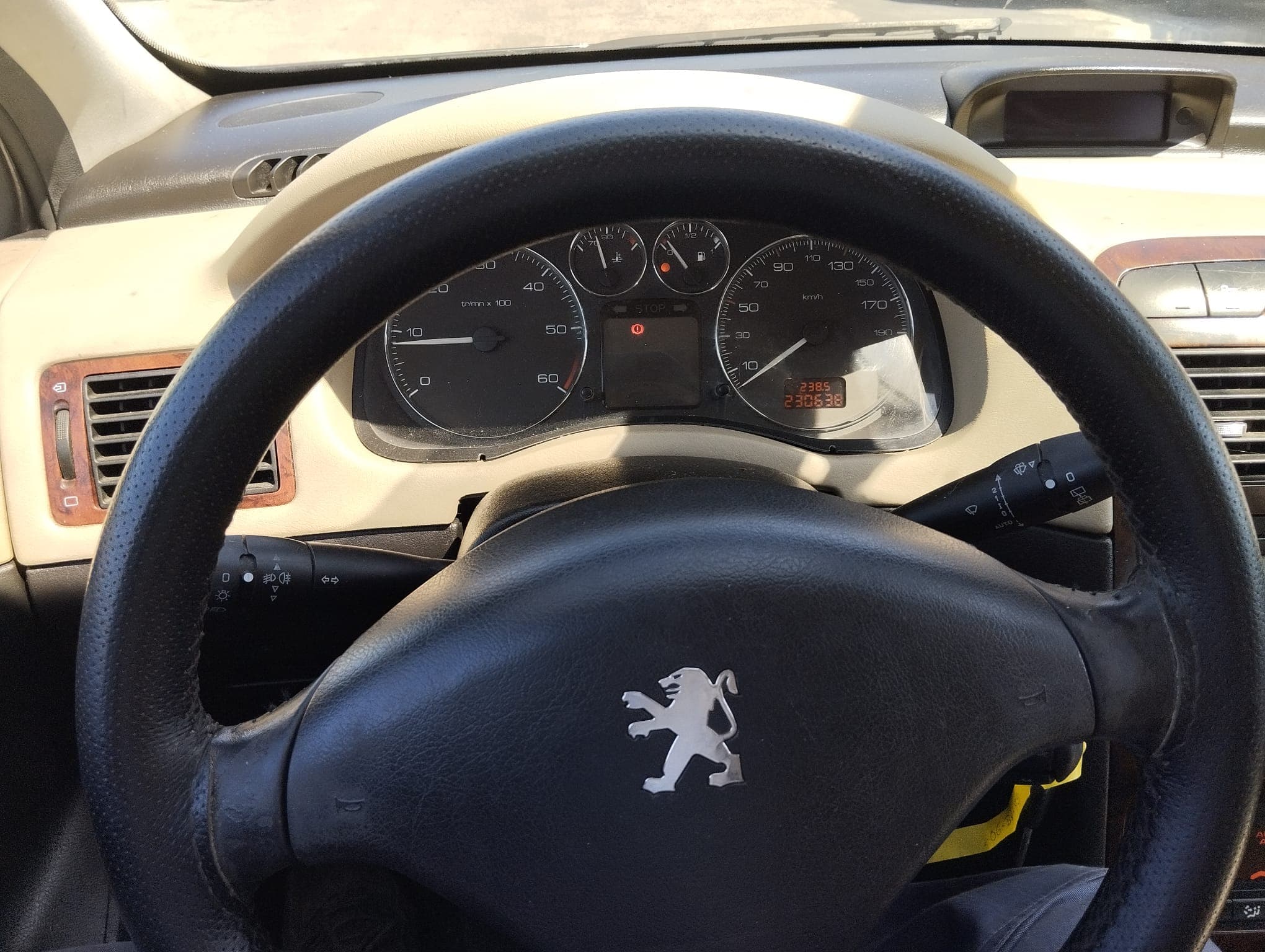 Peugeot 307 1.6 HDI · Ano 2006 — image 21