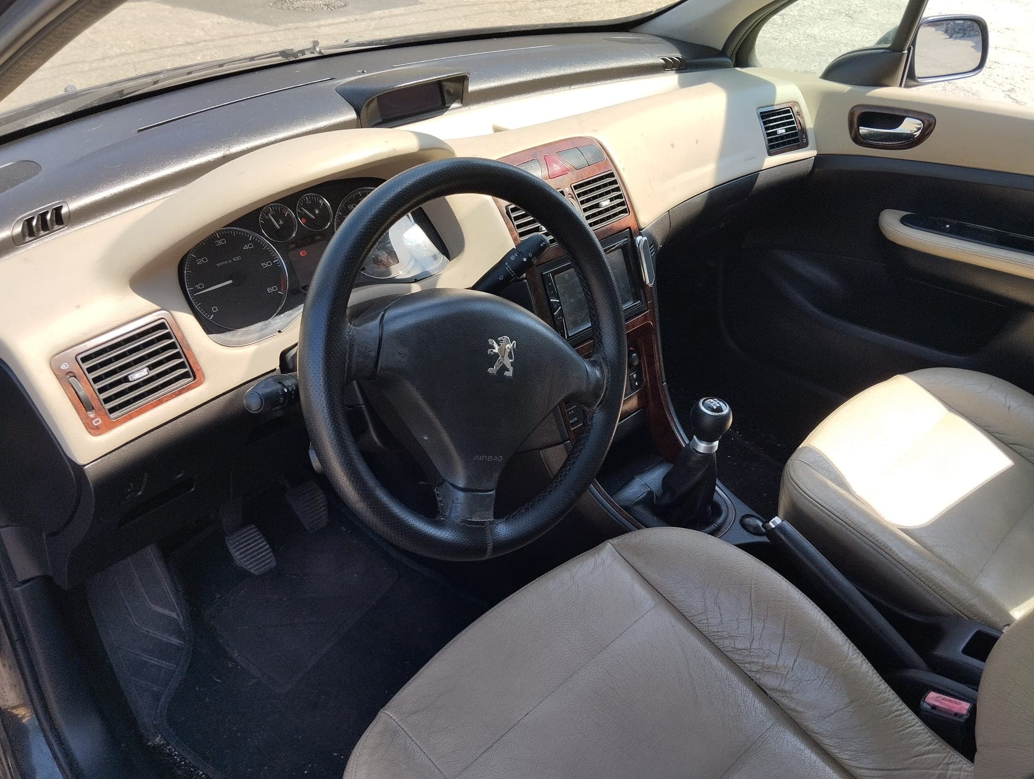 Peugeot 307 1.6 HDI · Ano 2006 — image 12