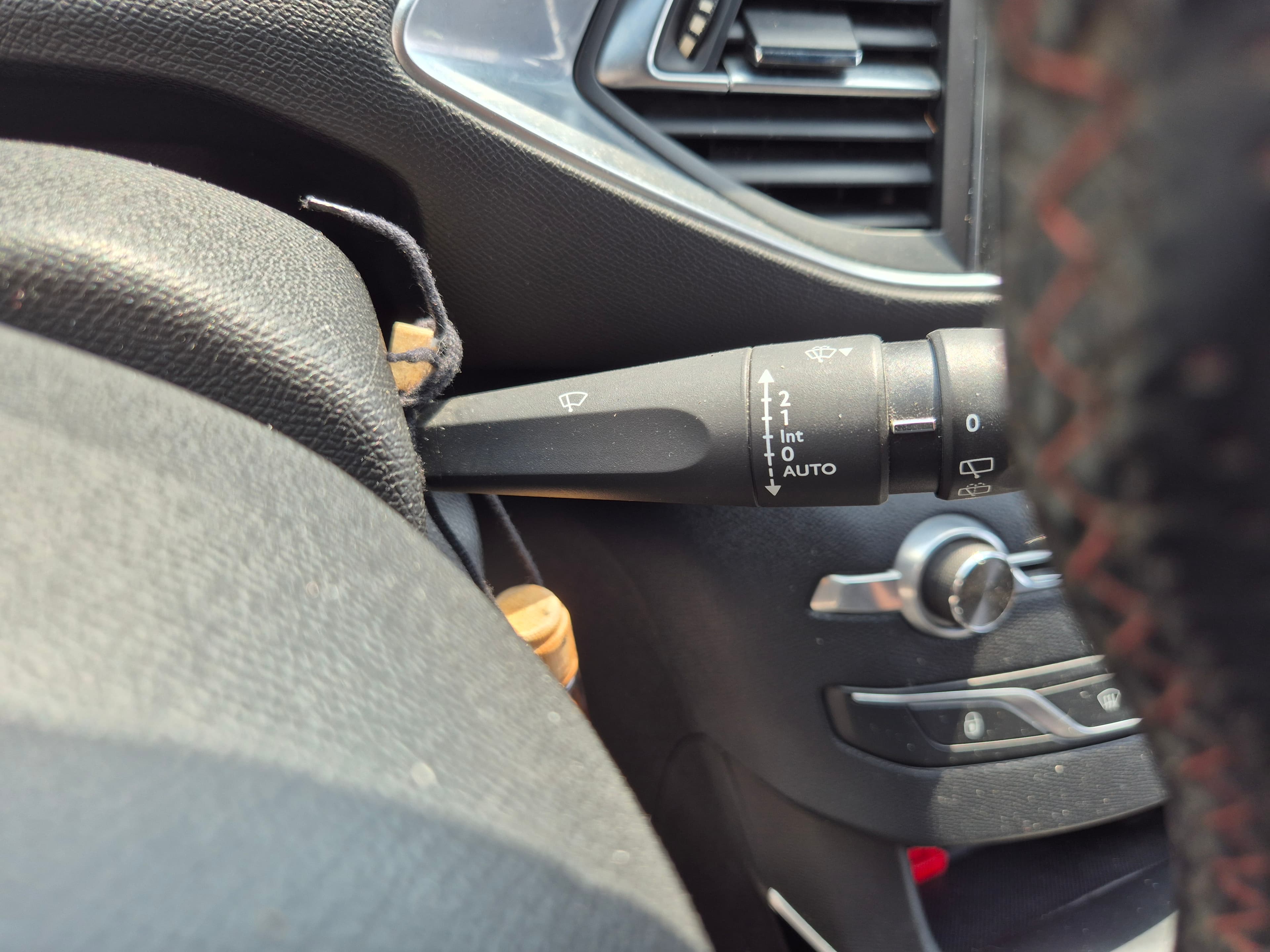 Peugeot 308 SW · Ano 2015 — imagen 36