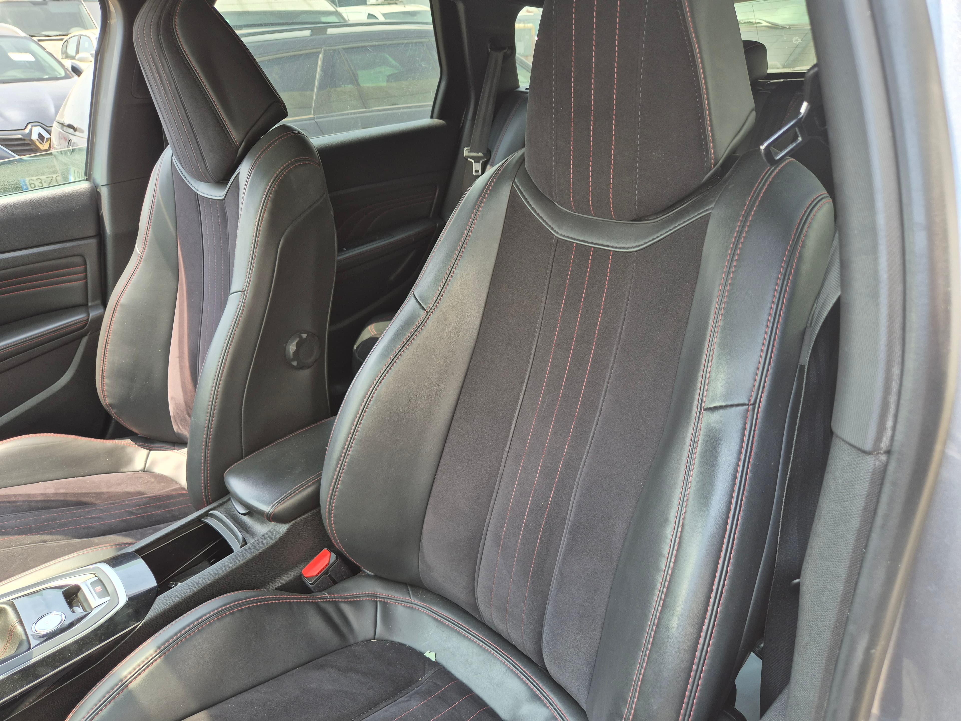 Peugeot 308 SW · Ano 2015 — imagen 40