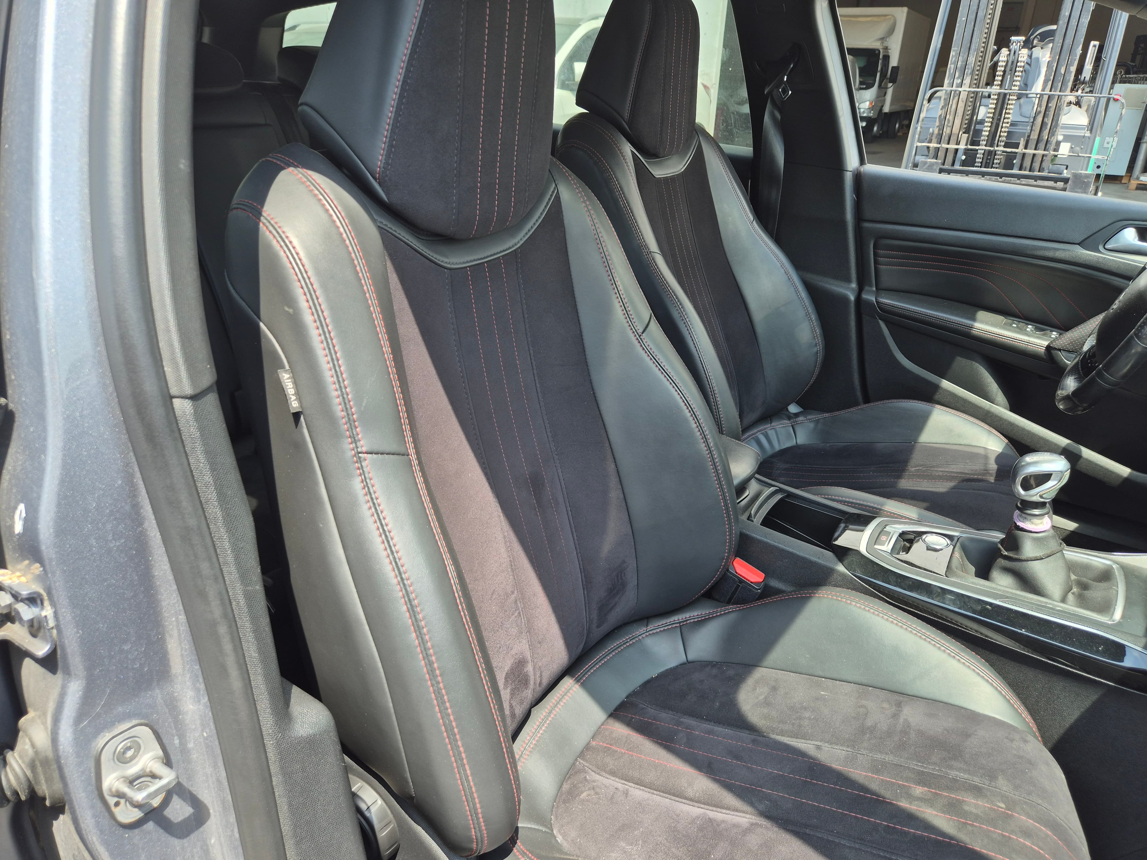 Peugeot 308 SW · Ano 2015 — imagen 26