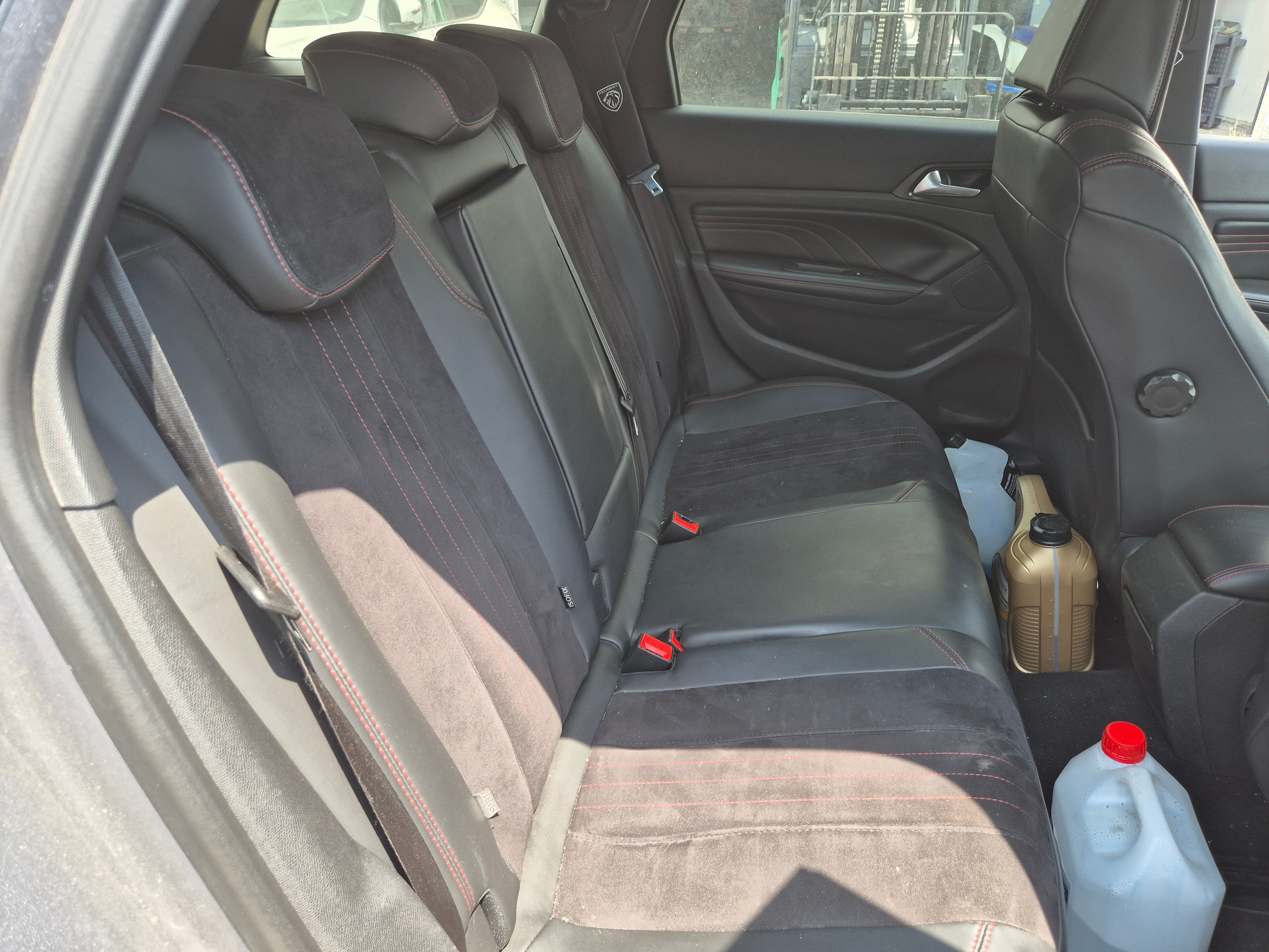 Peugeot 308 SW · Ano 2015 — imagen 23