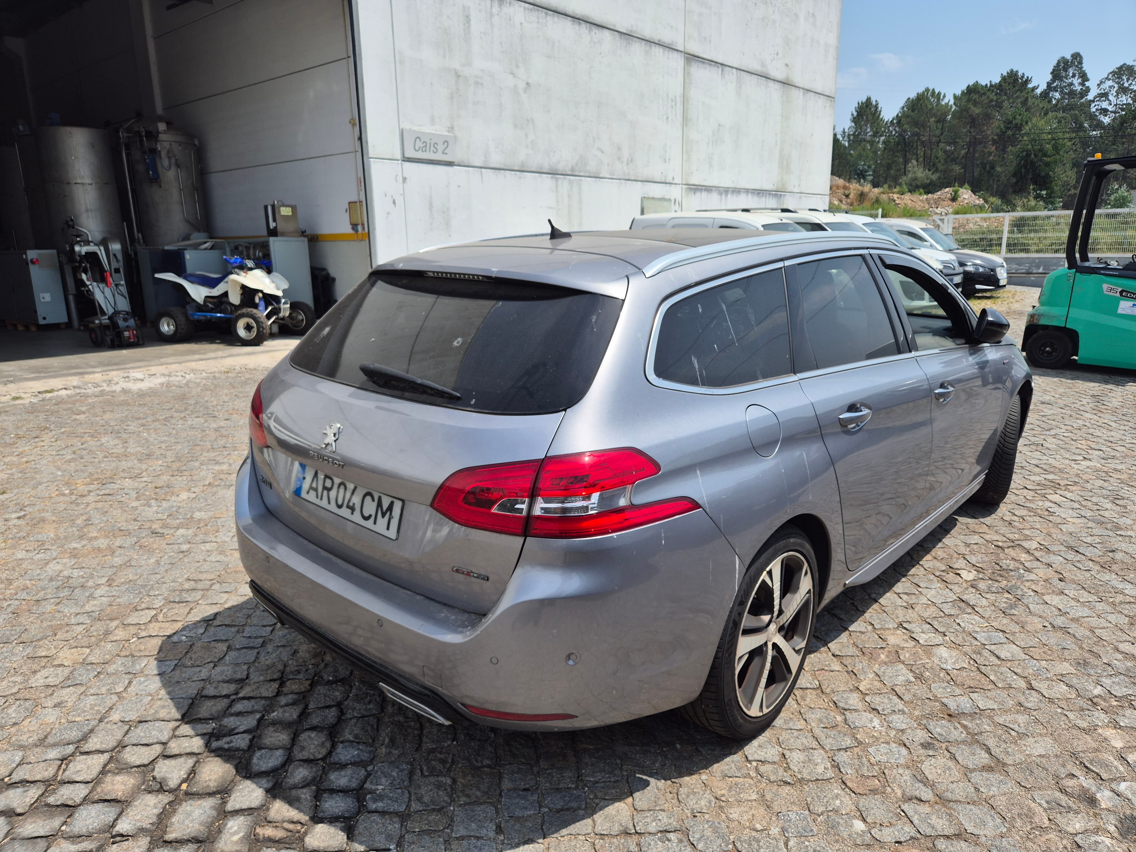Peugeot 308 SW · Ano 2015 — imagen 6