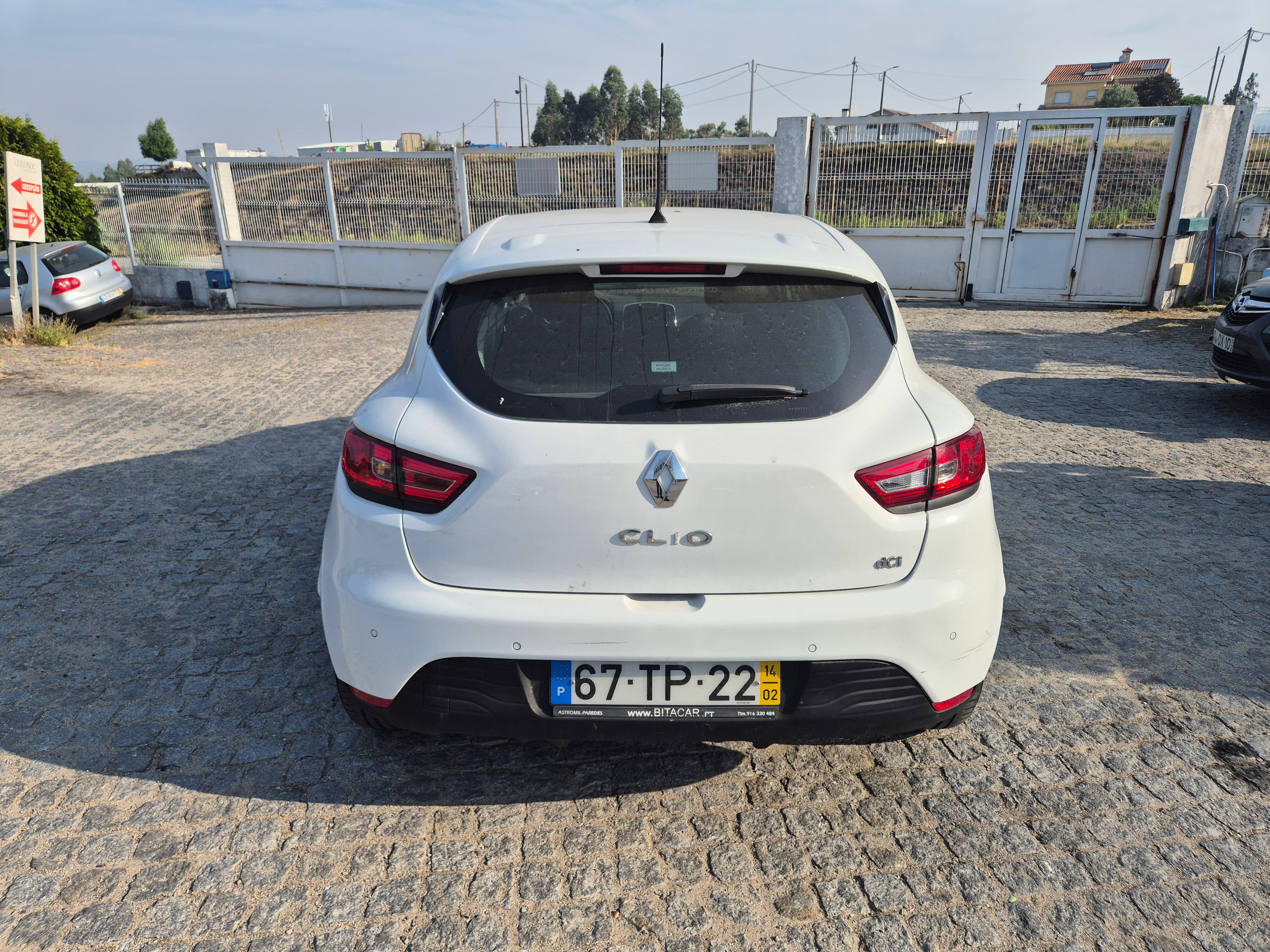 Renault Clio · Ano 2014 — imagem 5