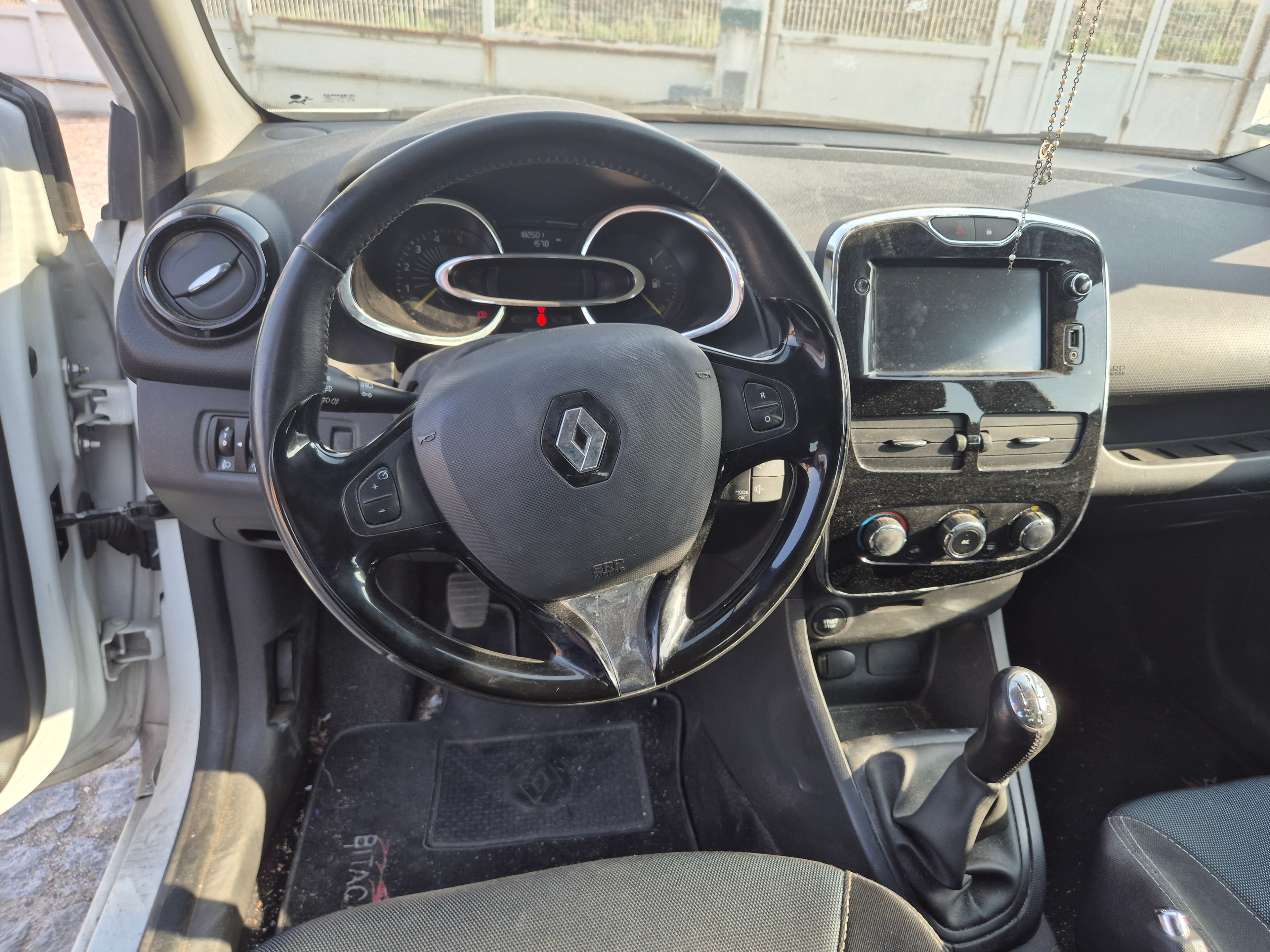 Renault Clio · Ano 2014 — imagem 34