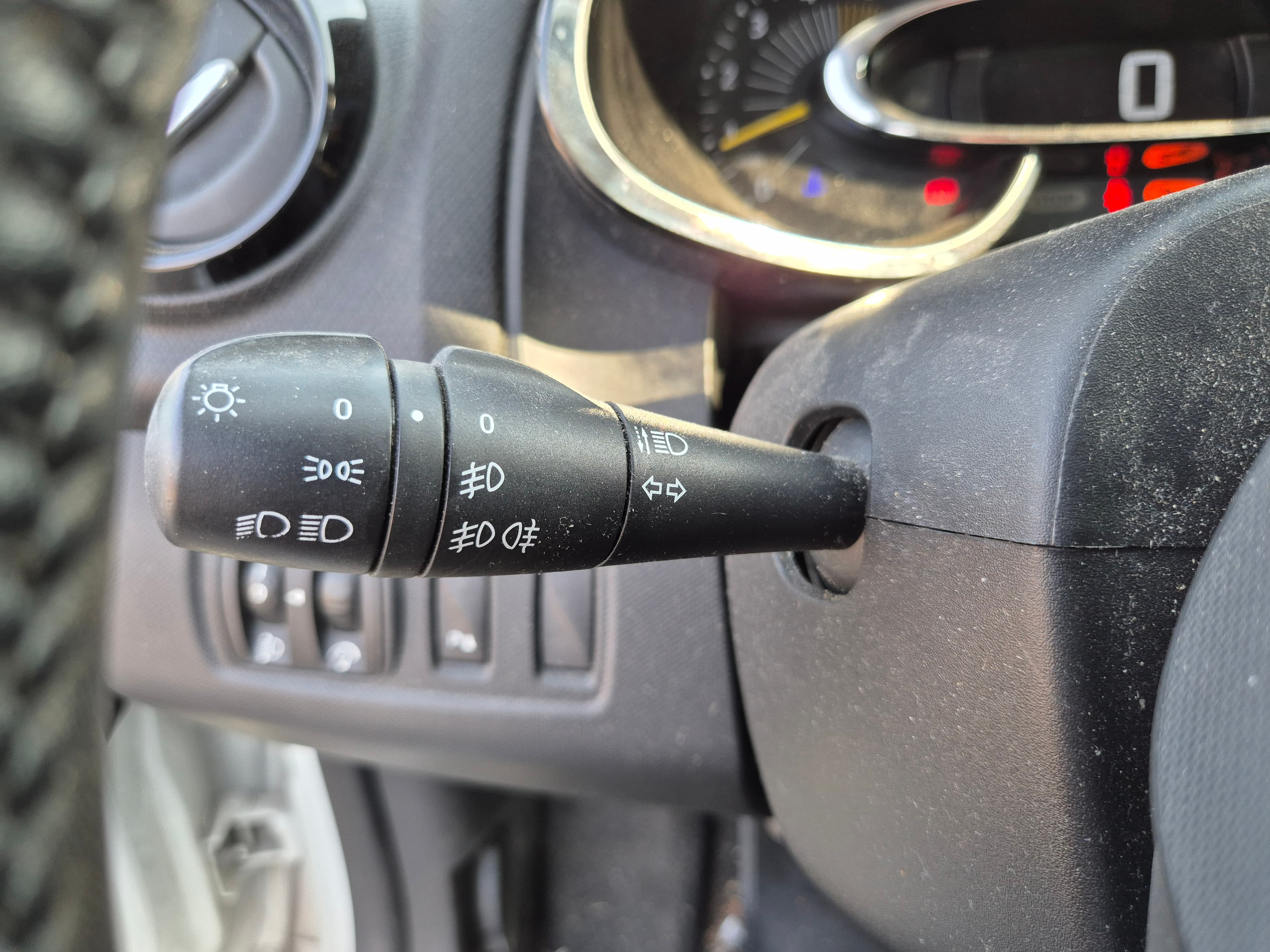 Renault Clio · Ano 2014 — imagem 42
