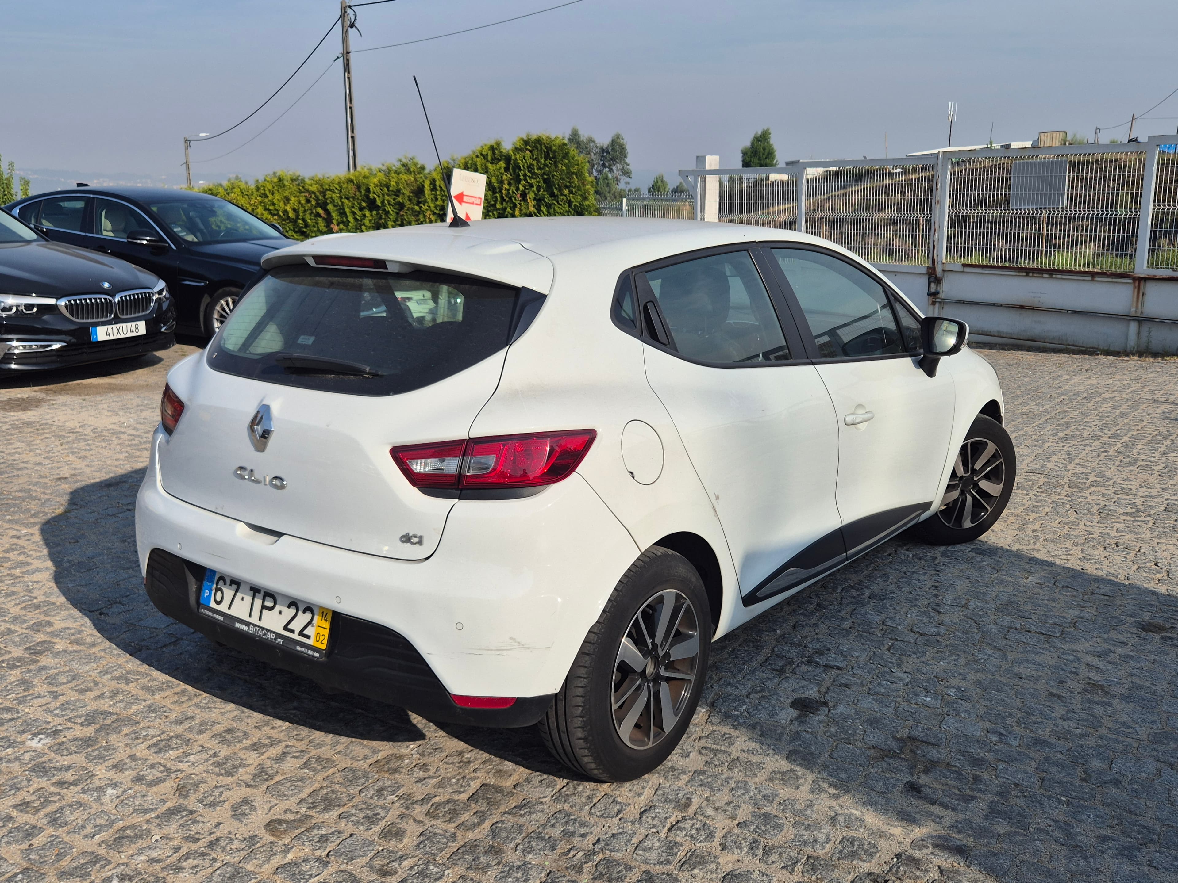 Renault Clio · Ano 2014 — imagem 6