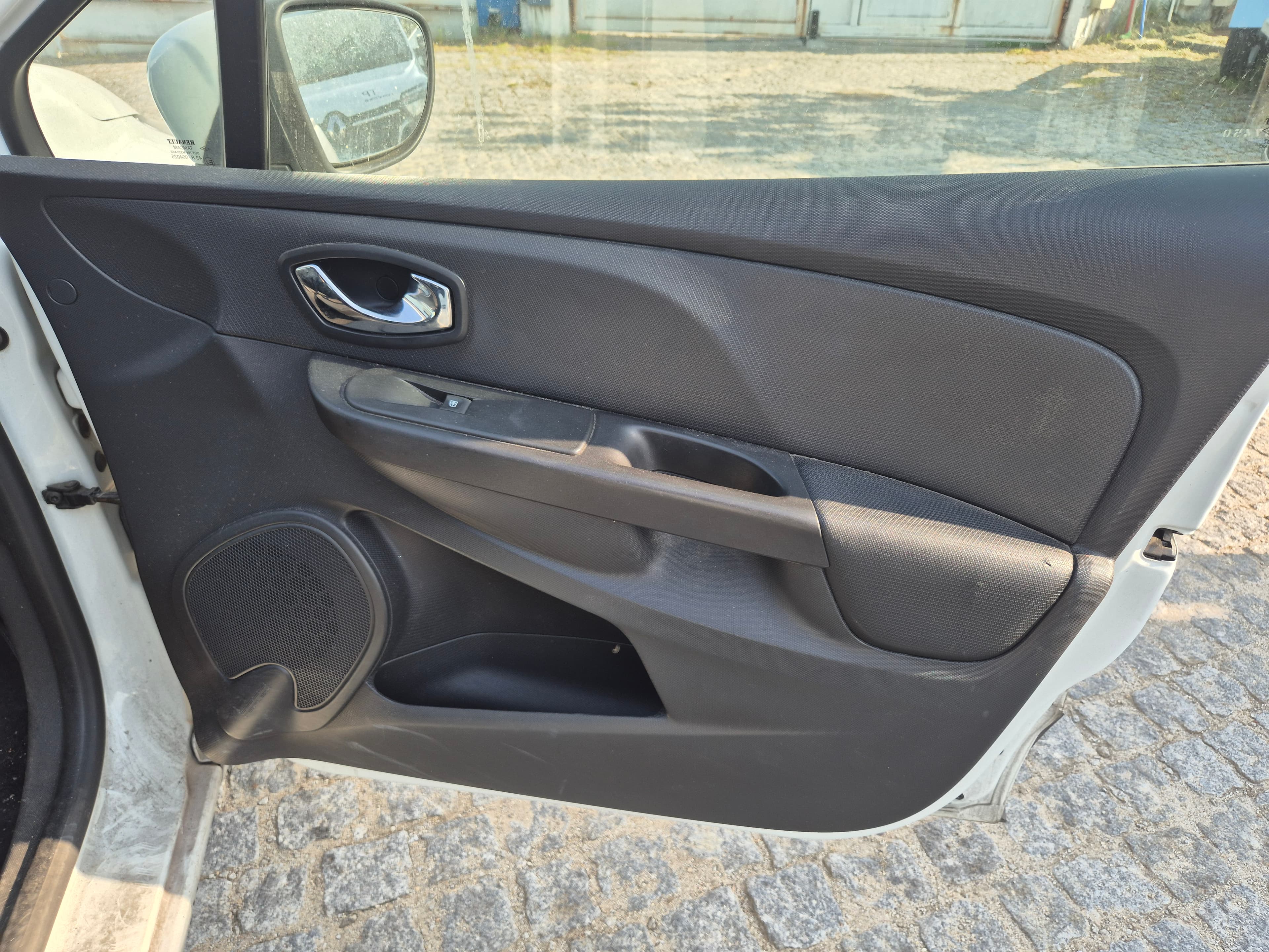 Renault Clio · Ano 2014 — imagem 27