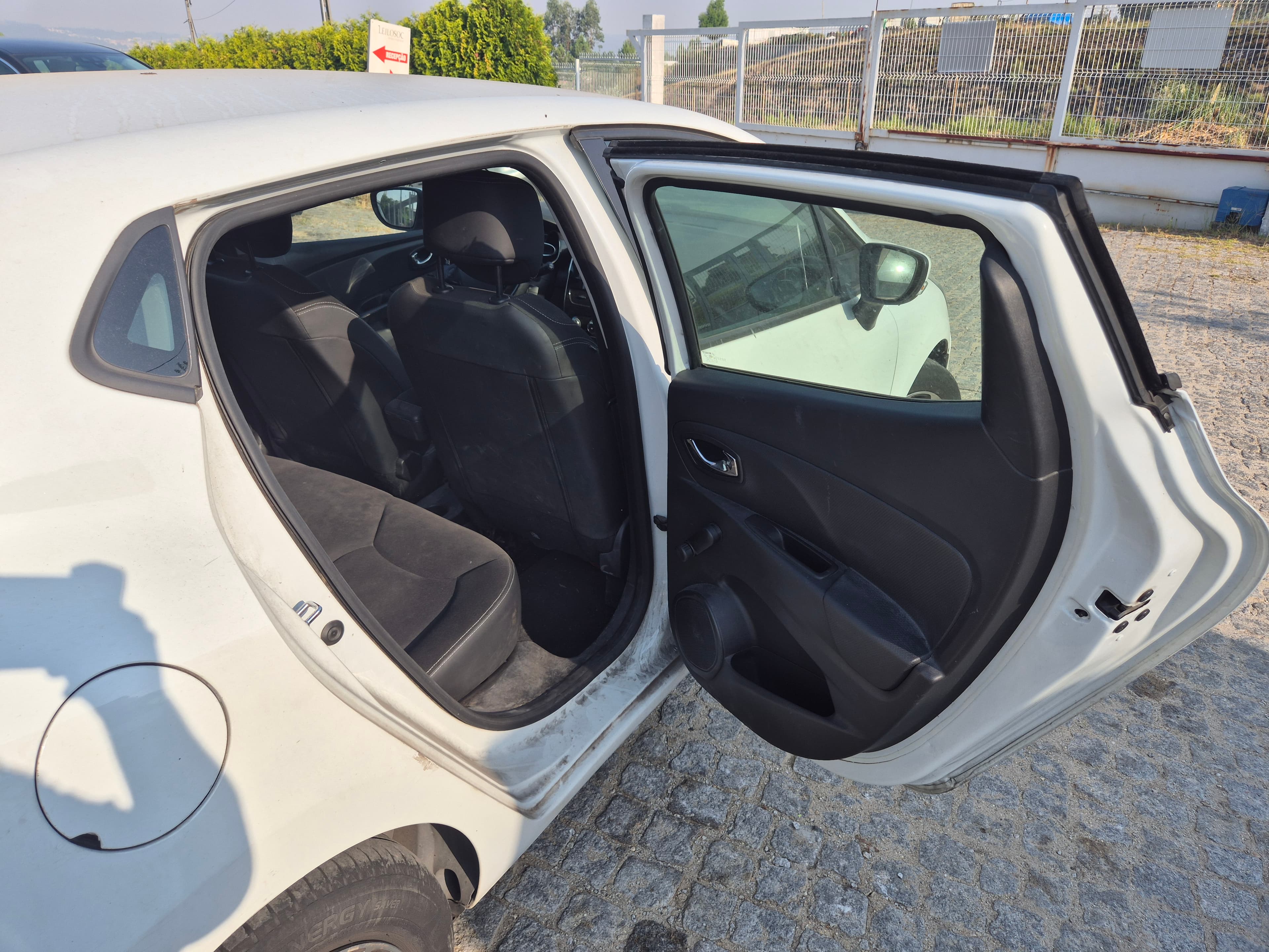 Renault Clio · Ano 2014 — imagem 23