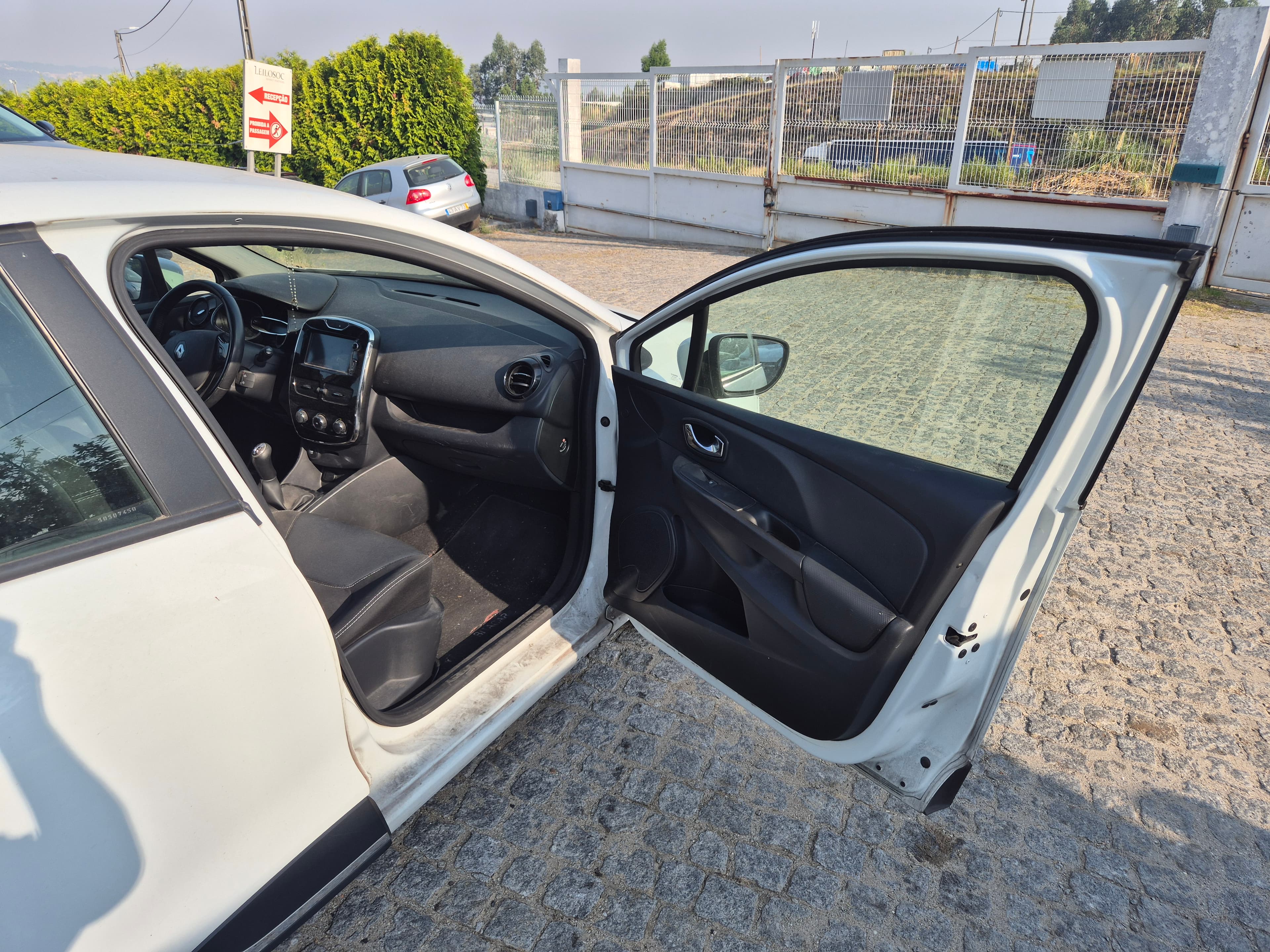 Renault Clio · Ano 2014 — imagem 26
