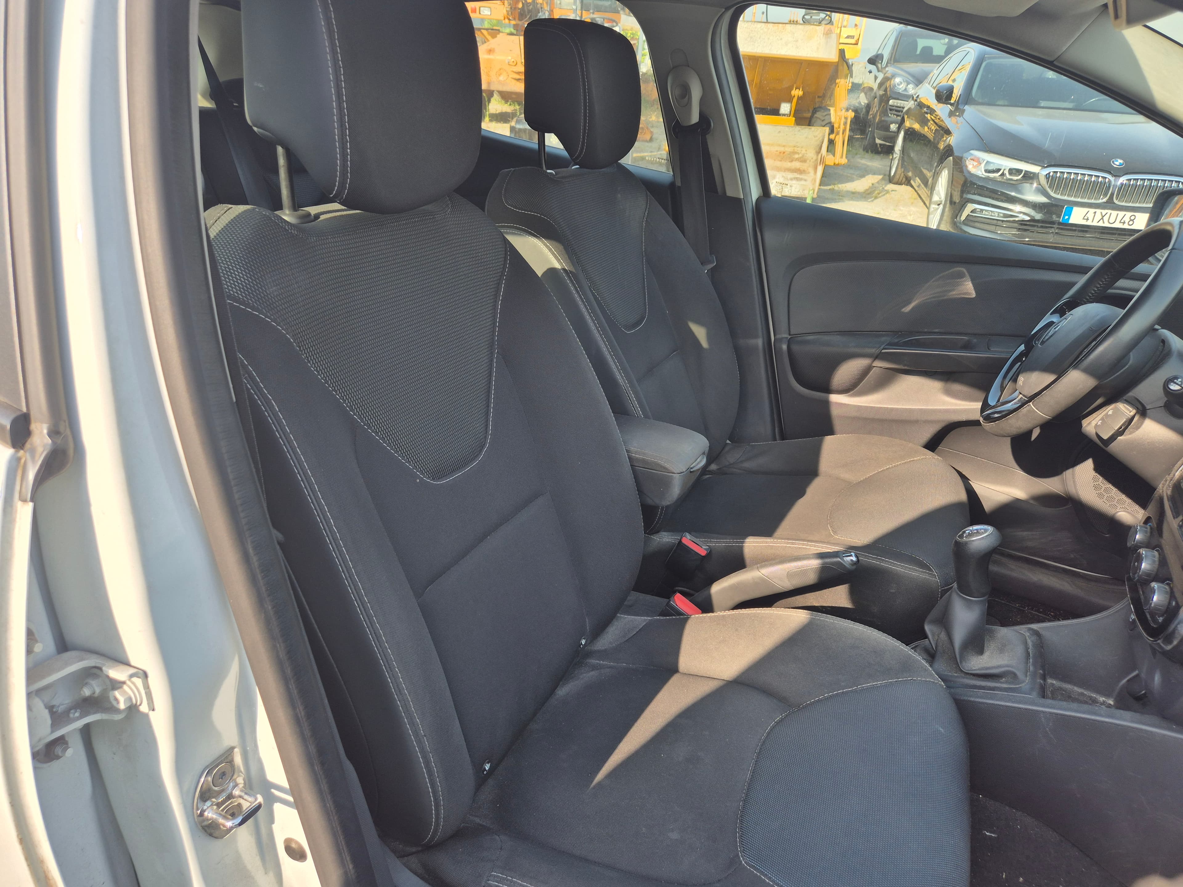 Renault Clio · Ano 2014 — imagem 28