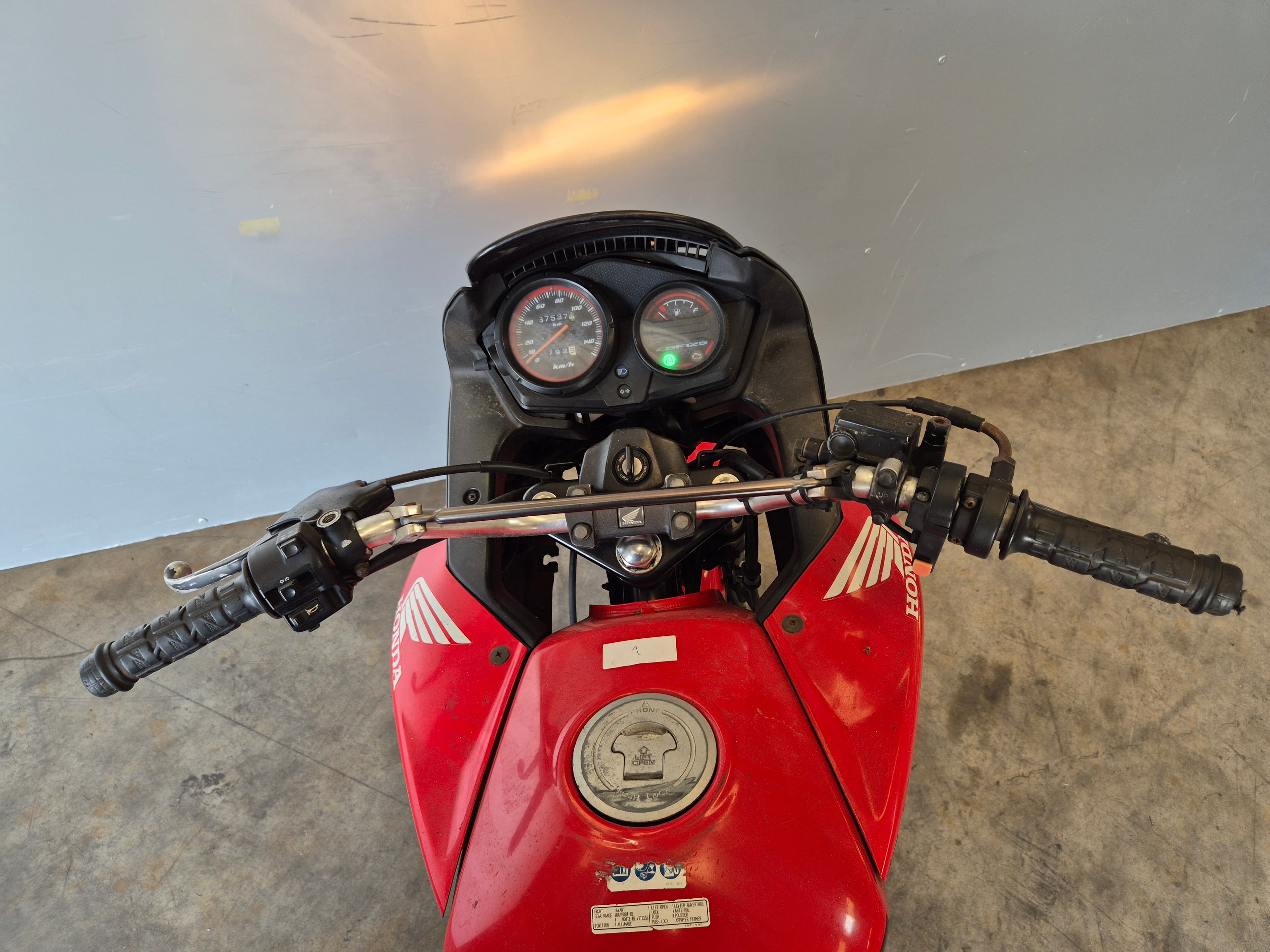 HONDA CBF 125 · Ano 2010 — image 8
