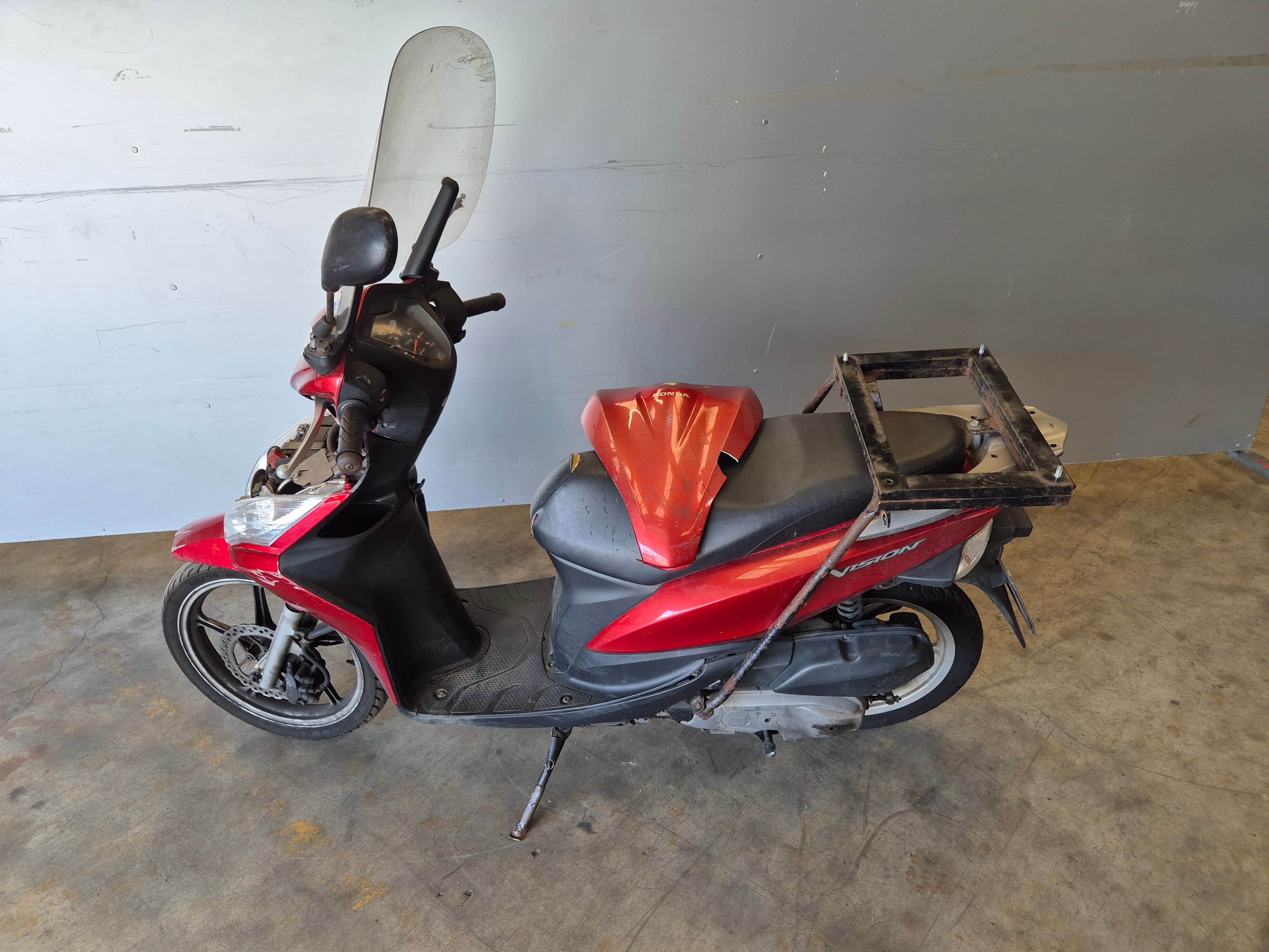 Honda Vision NSC 110 · Año 2013 — imagen 3