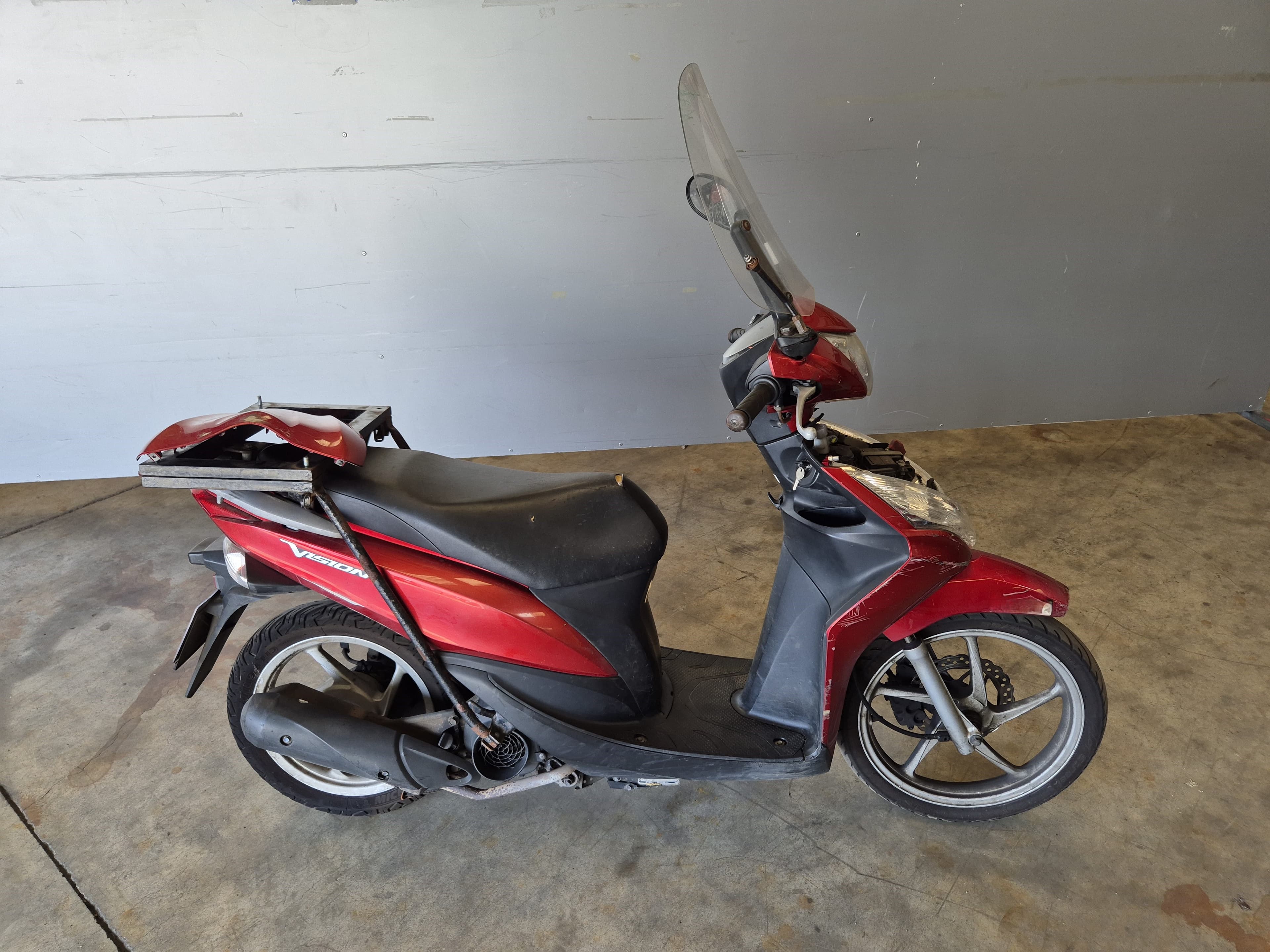 Honda Vision NSC 110 · Año 2013 — imagen 4