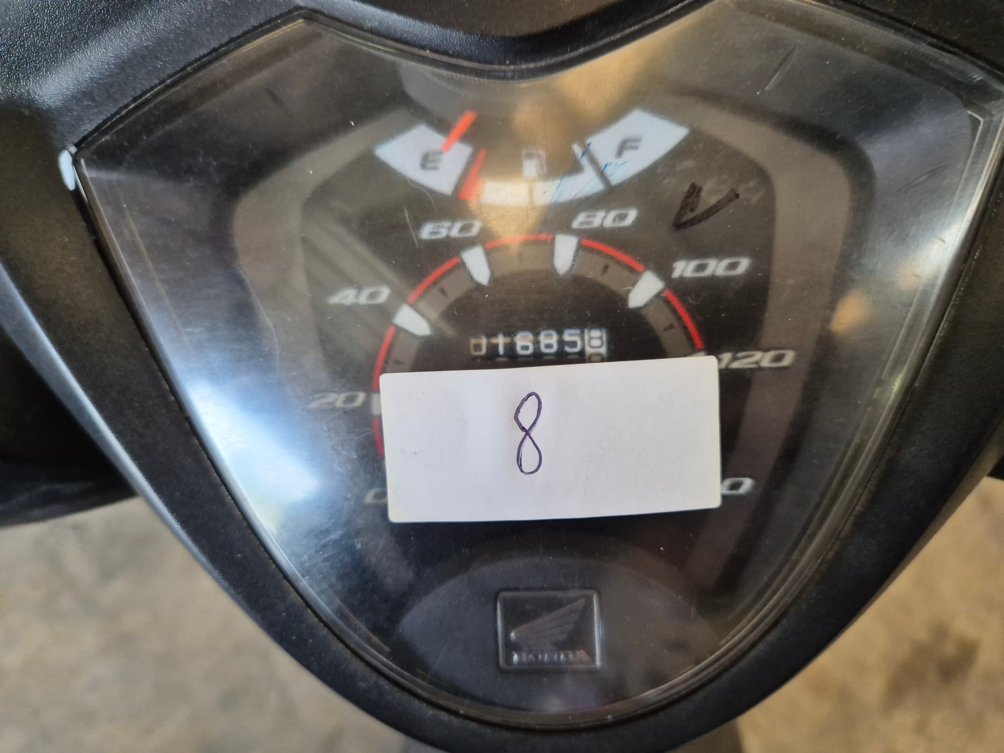 Honda Vision NSC 110 · Año 2013 — imagen 16
