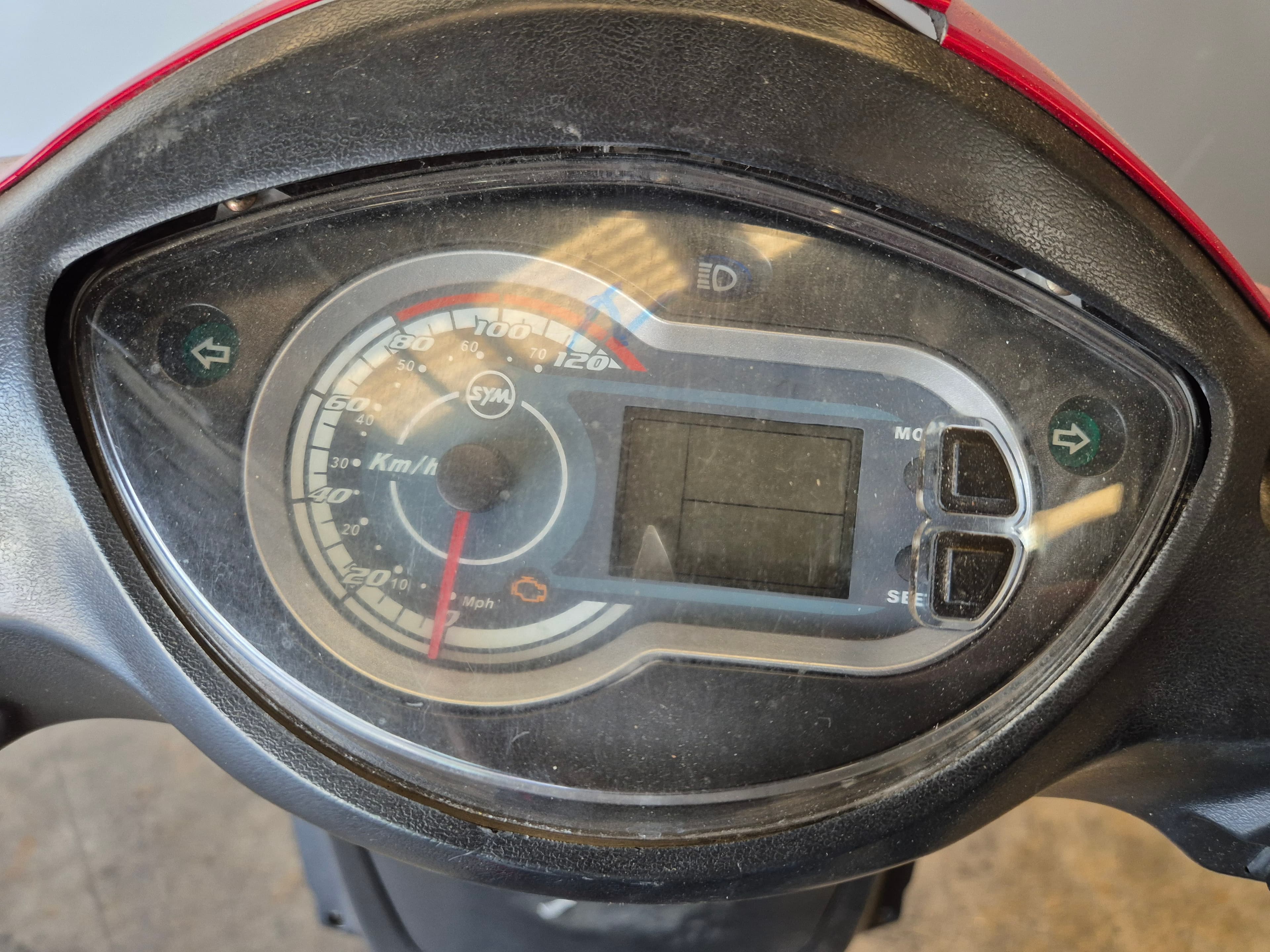 SYM Symphony Cargo 125 · Année 2018 — image 11