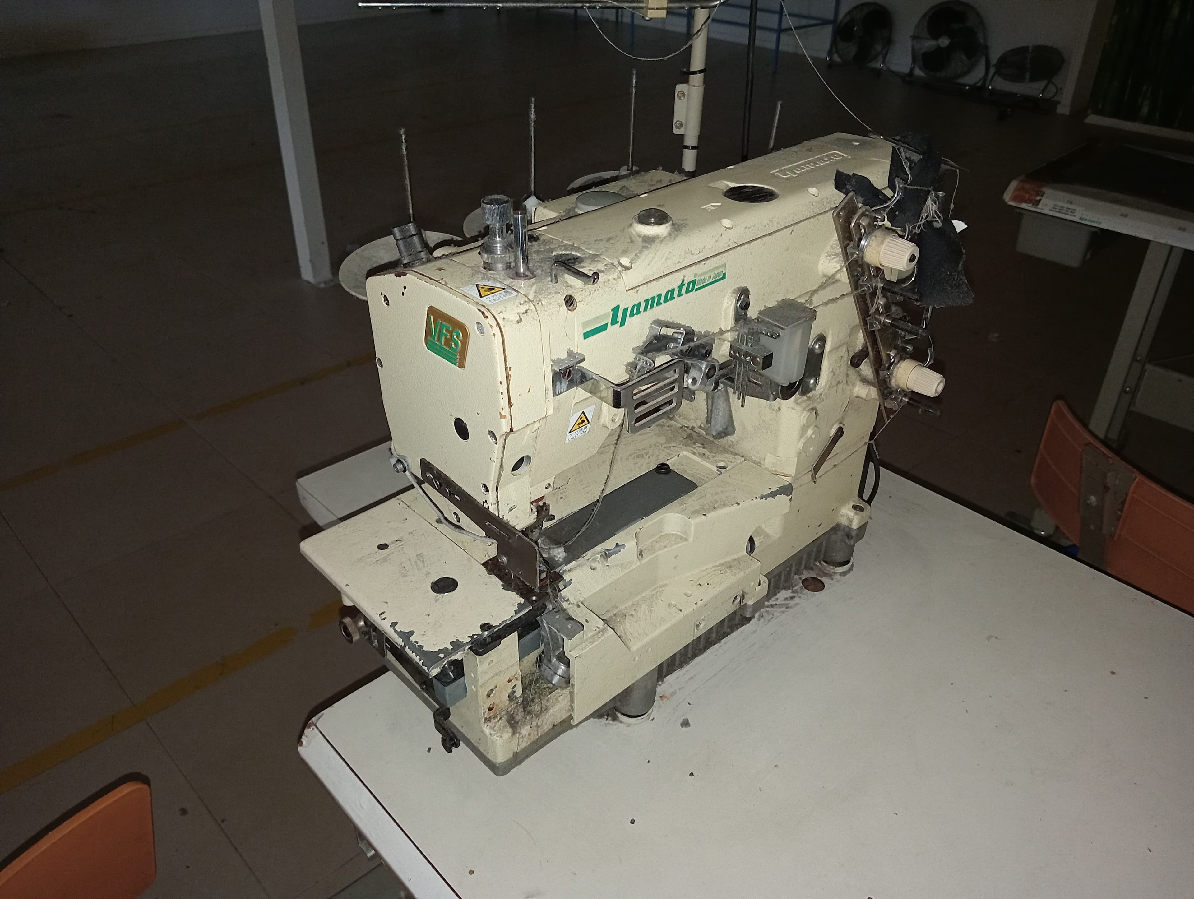 Máquina de Costura de Clorete — imagen 2