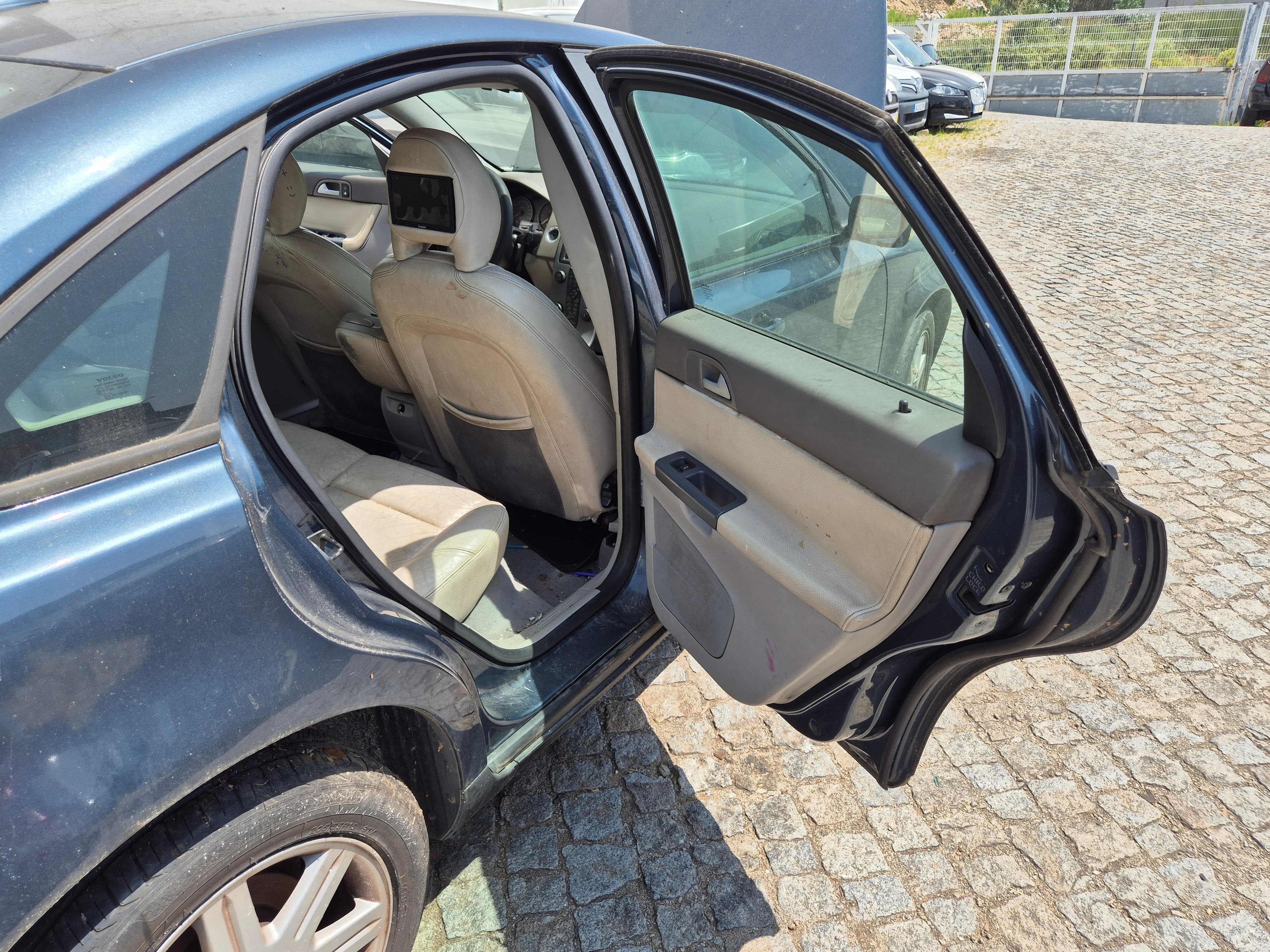 Volvo S40 · Ano 2005 — imagem 14