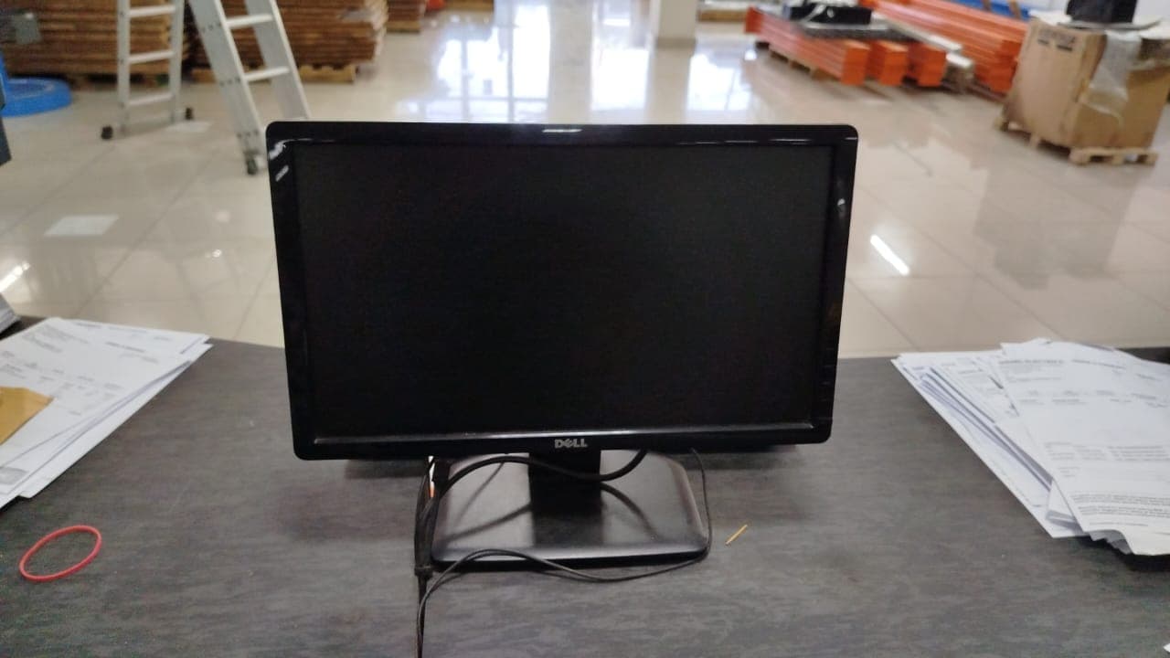 Monitor, Teclado, Mouse, Desktop, Impressora Canon, Impressora HP LaserJet — imagen 1