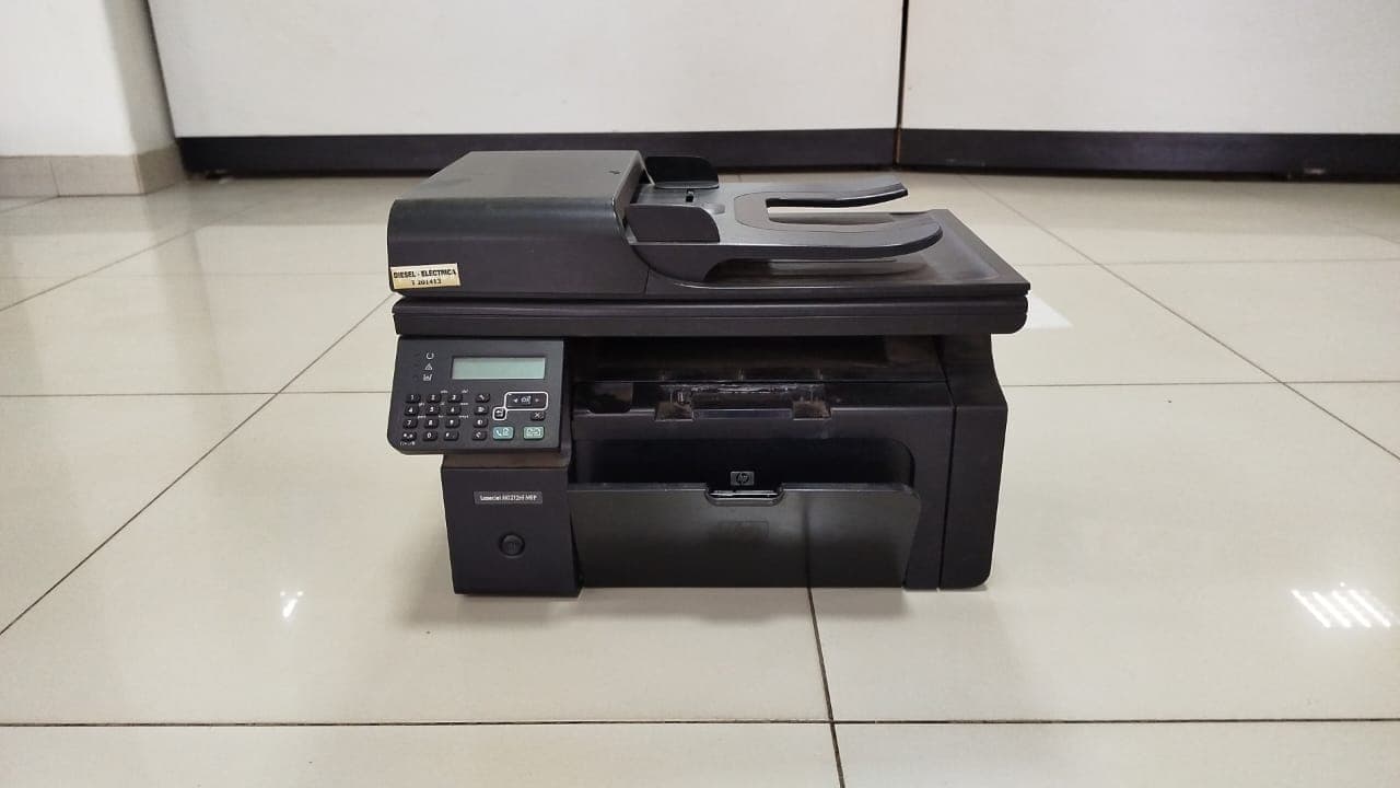 Monitor, Teclado, Mouse, Desktop, Impressora Canon, Impressora HP LaserJet — imagen 19