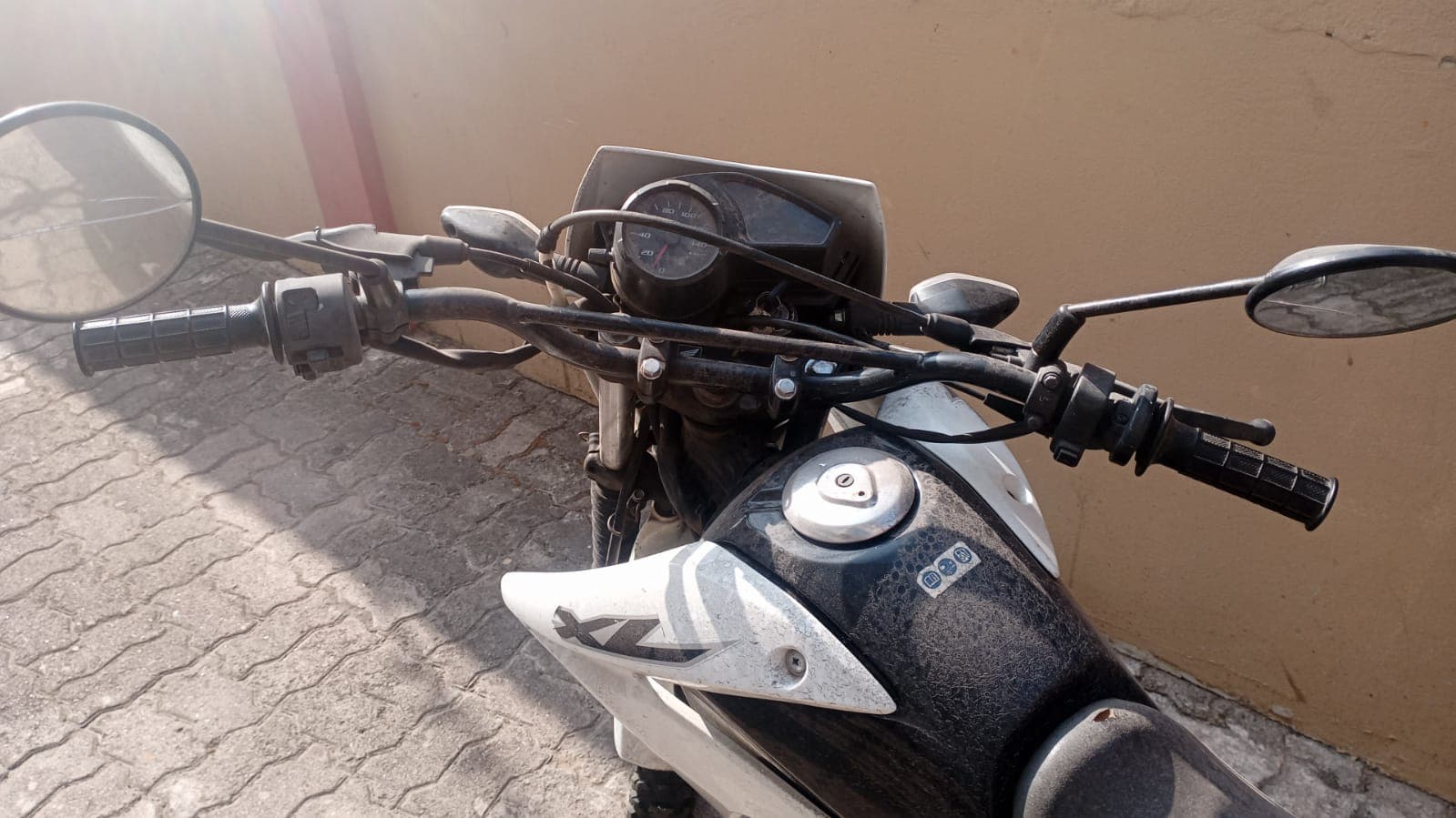 Motorbike - Honda/XL 125 — image 4