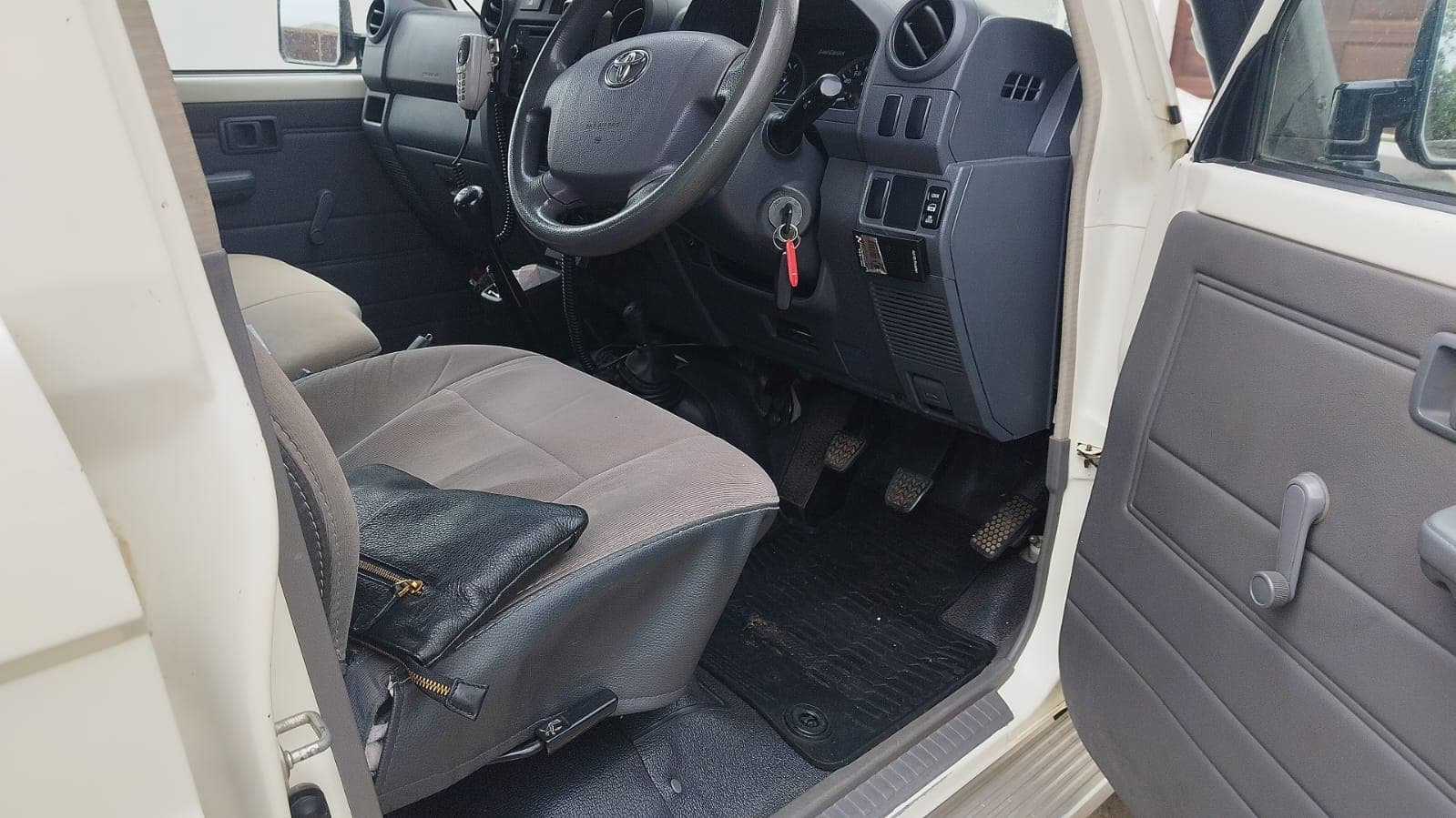 Toyota Land Cruiser 79-3,20m — imagem 5