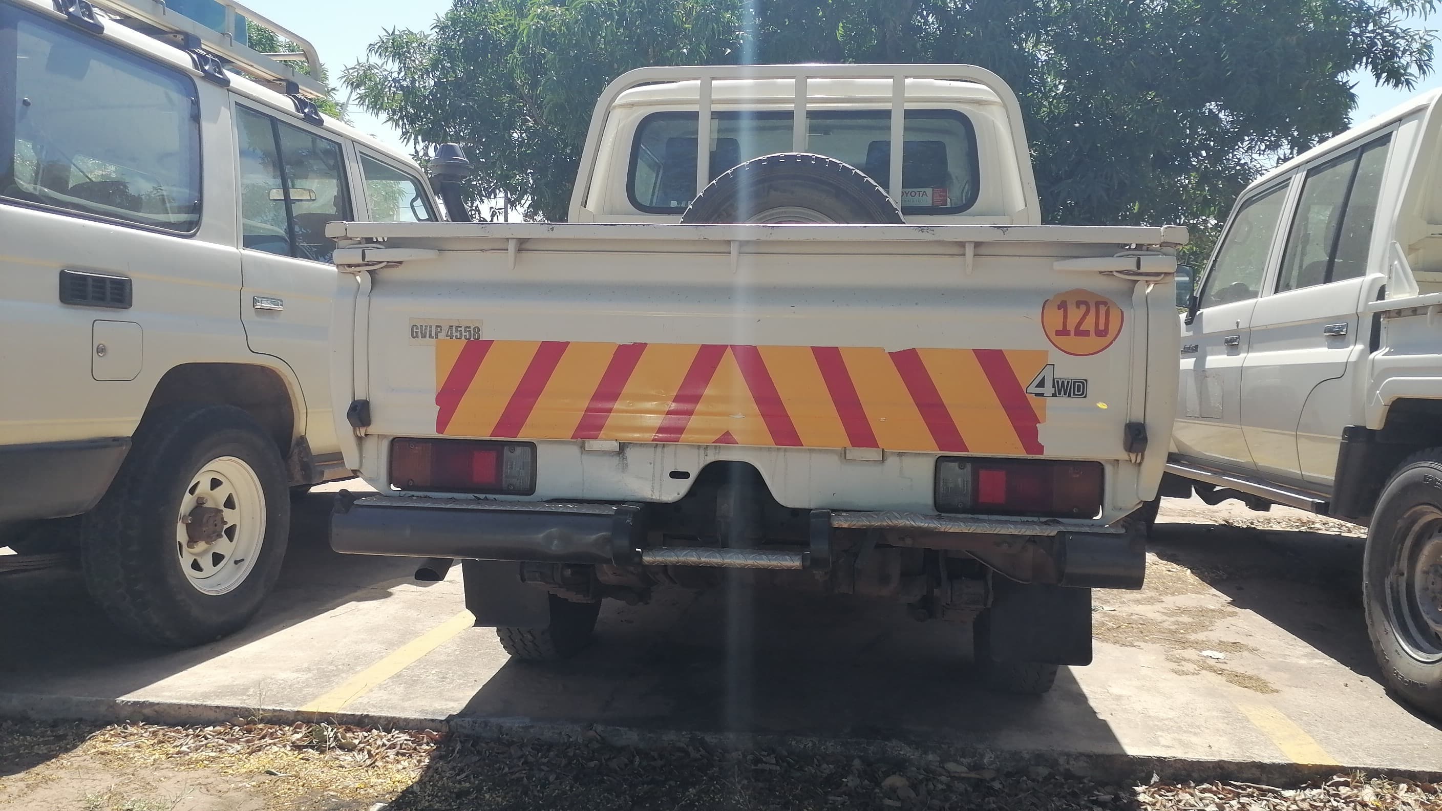 Toyota Land Cruiser79DCHZJ79R-3.18m — imagem 7