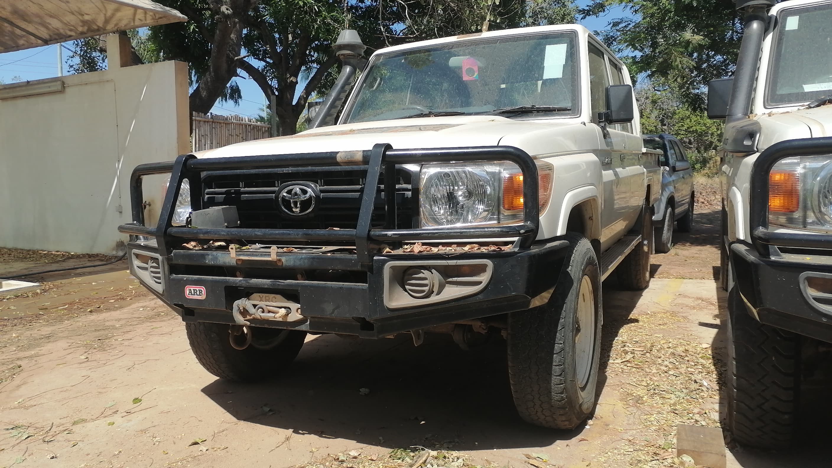 Toyota Land Cruiser 3.20m — image 3