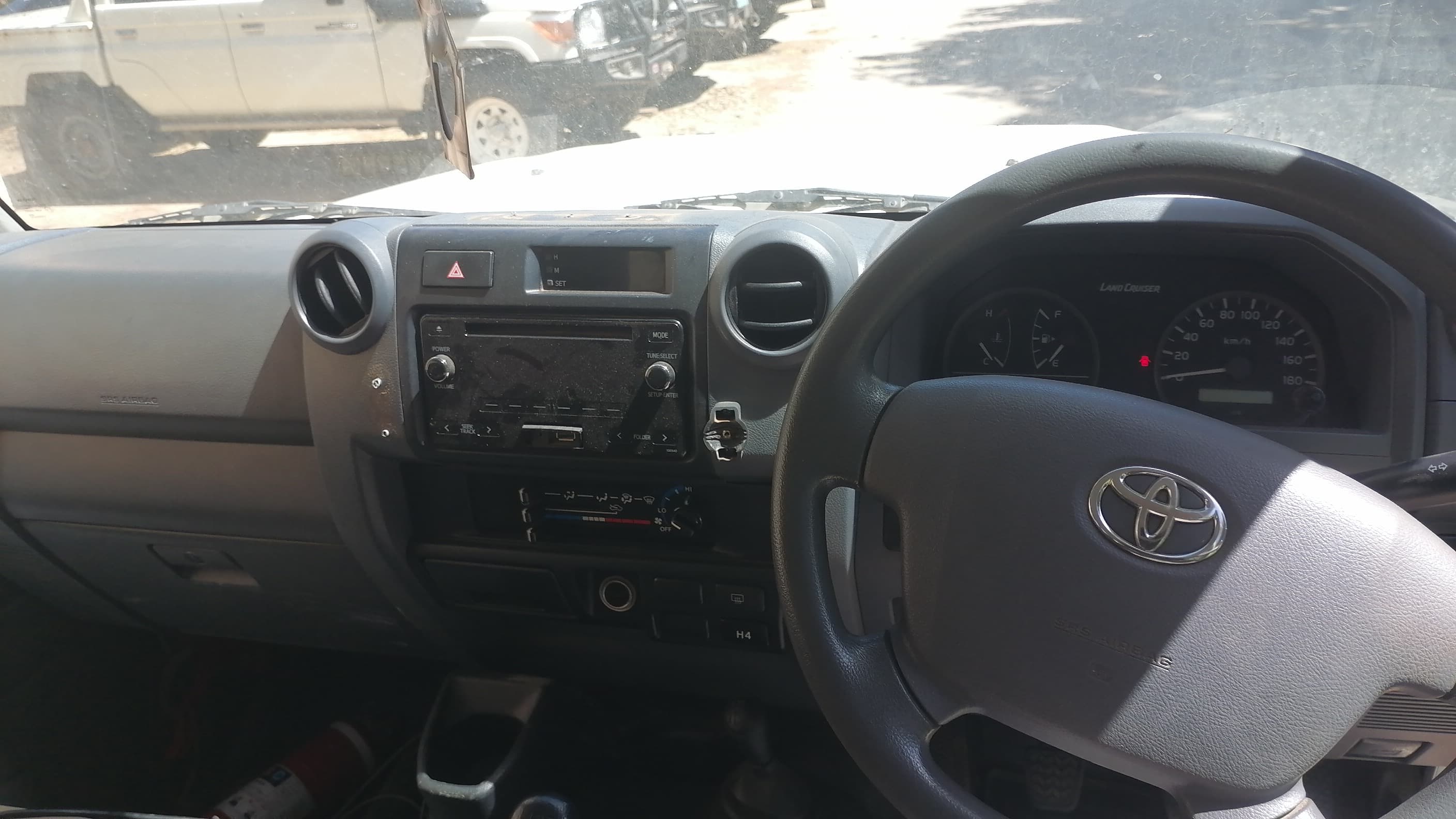 Toyota Land Cruiser 3.20m — image 4