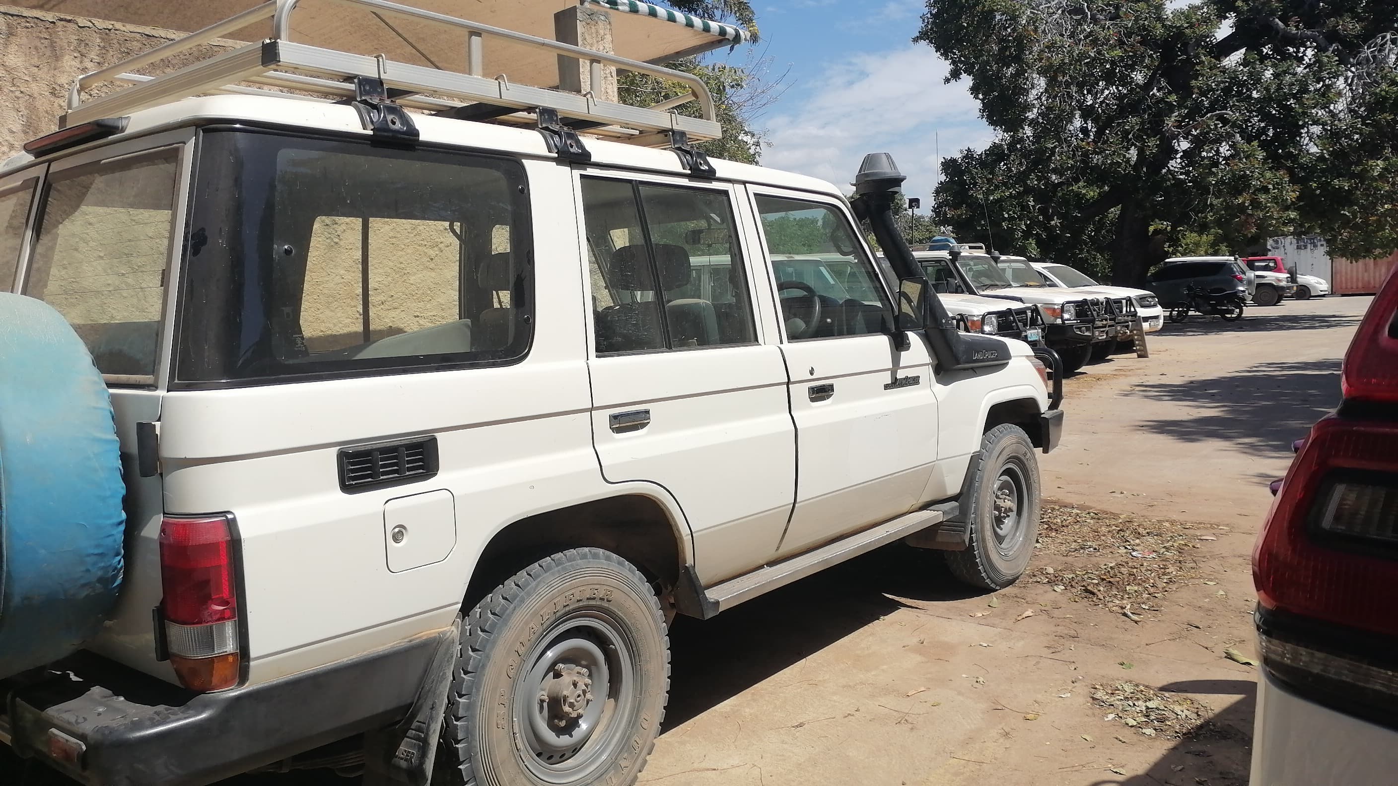 Toyota Land Cruiser 3.20m — image 6