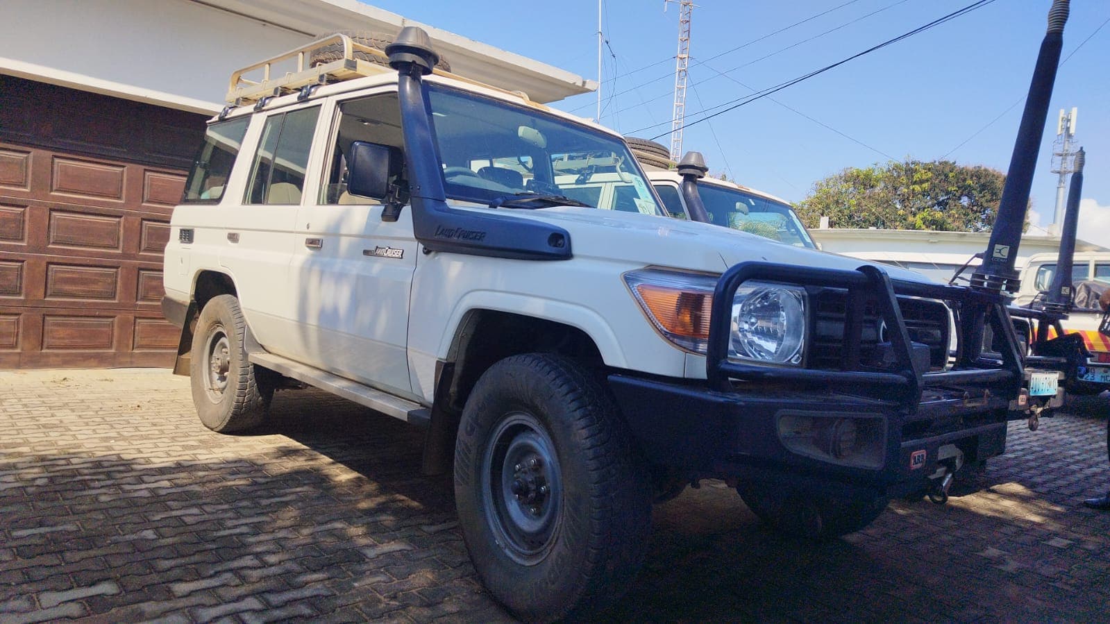 Toyota Land Cruiser LC76HZJ76R - 2,70m — imagen 2