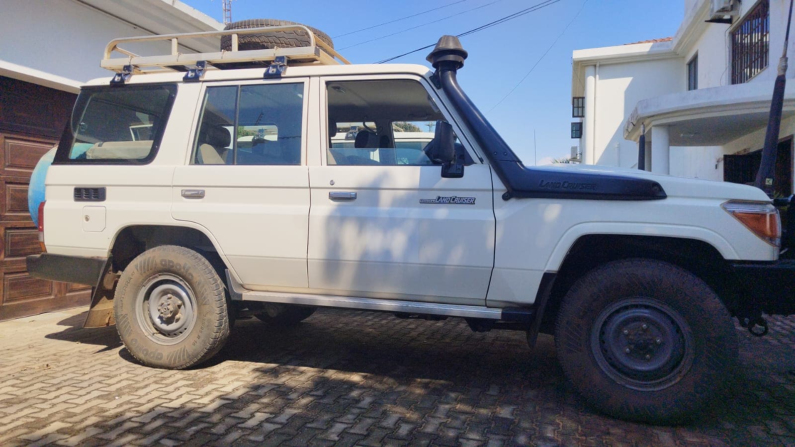 Toyota Land Cruiser LC76HZJ76R - 2,70m — imagen 4