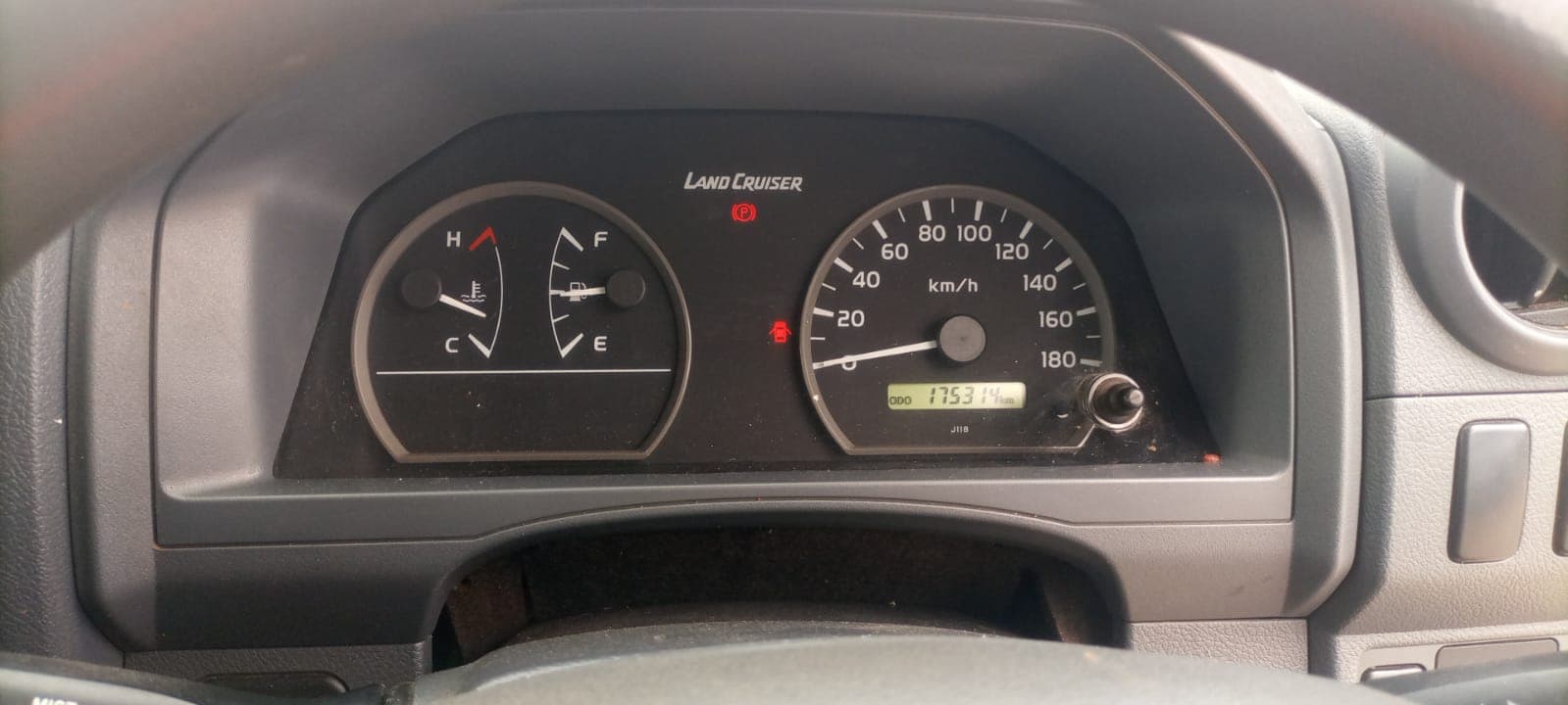 Toyota Land Cruiser - 2018 — imagem 9