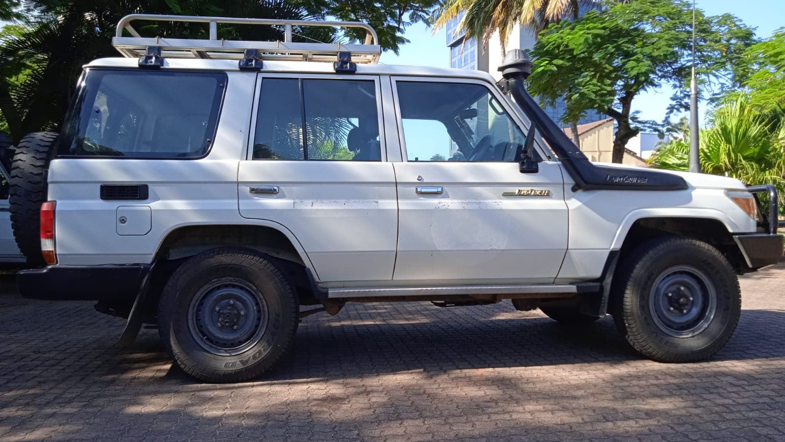 Toyota/Land Cruiser - 2018 — image 7