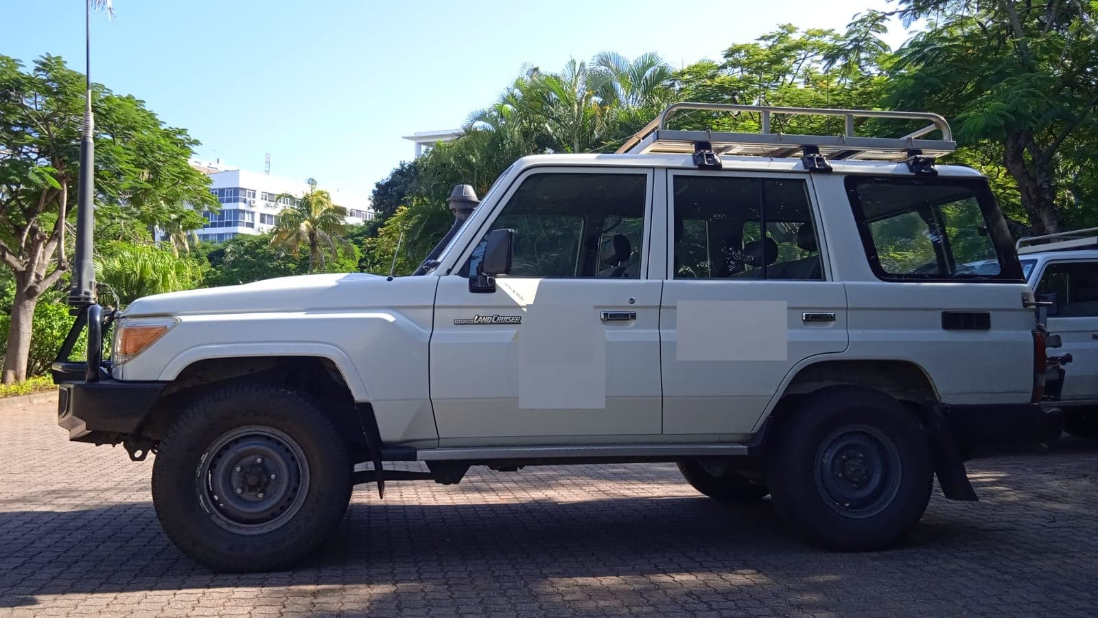 Toyota/Land Cruiser - 2018 — image 8