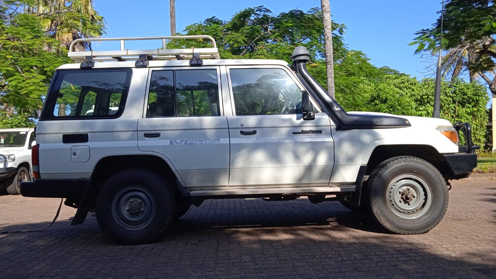 Toyota/Land Cruiser - 2018 — image 19
