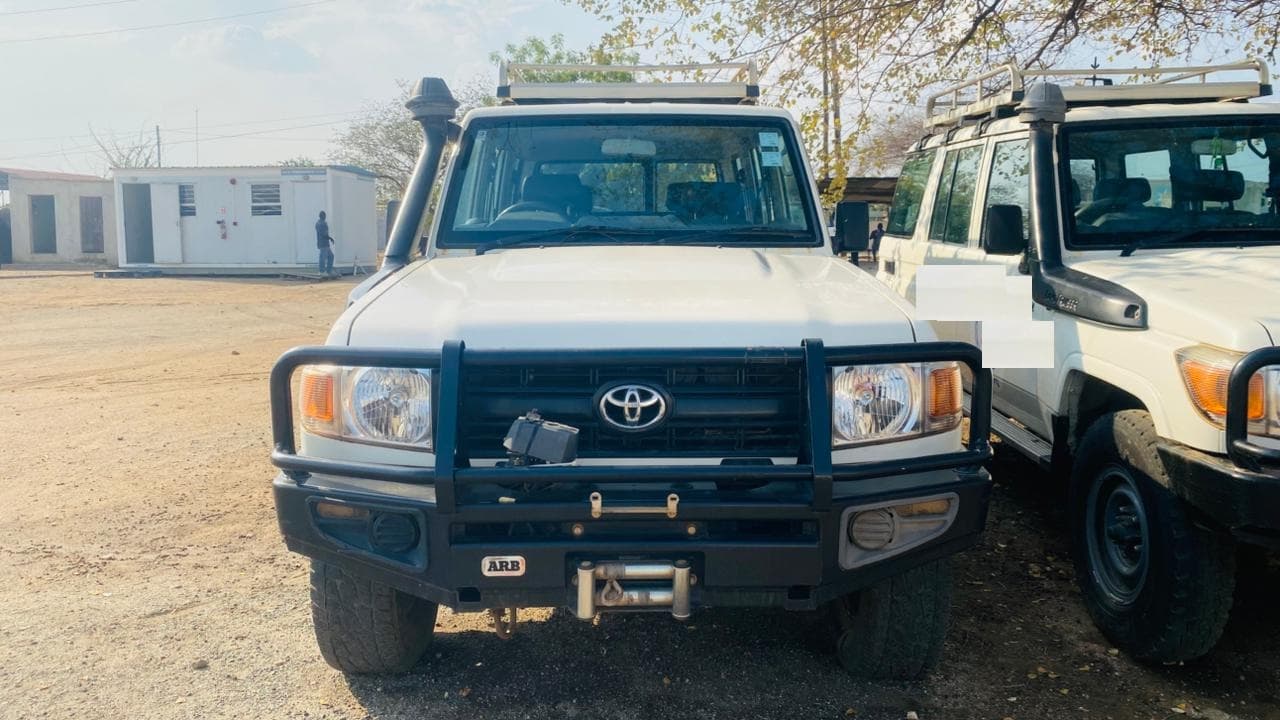 Toyota Land Cruiser - 2015 — imagem 1