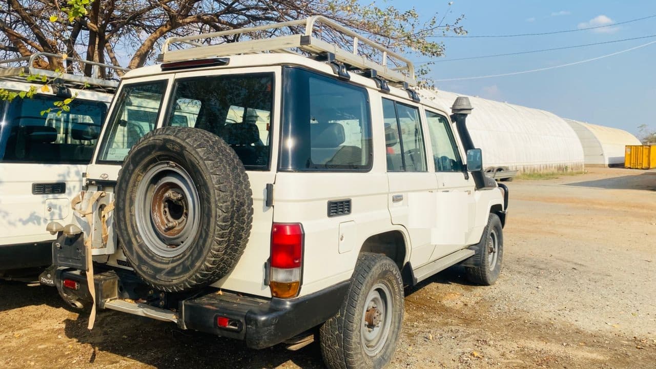 Toyota Land Cruiser - 2015 — imagem 15