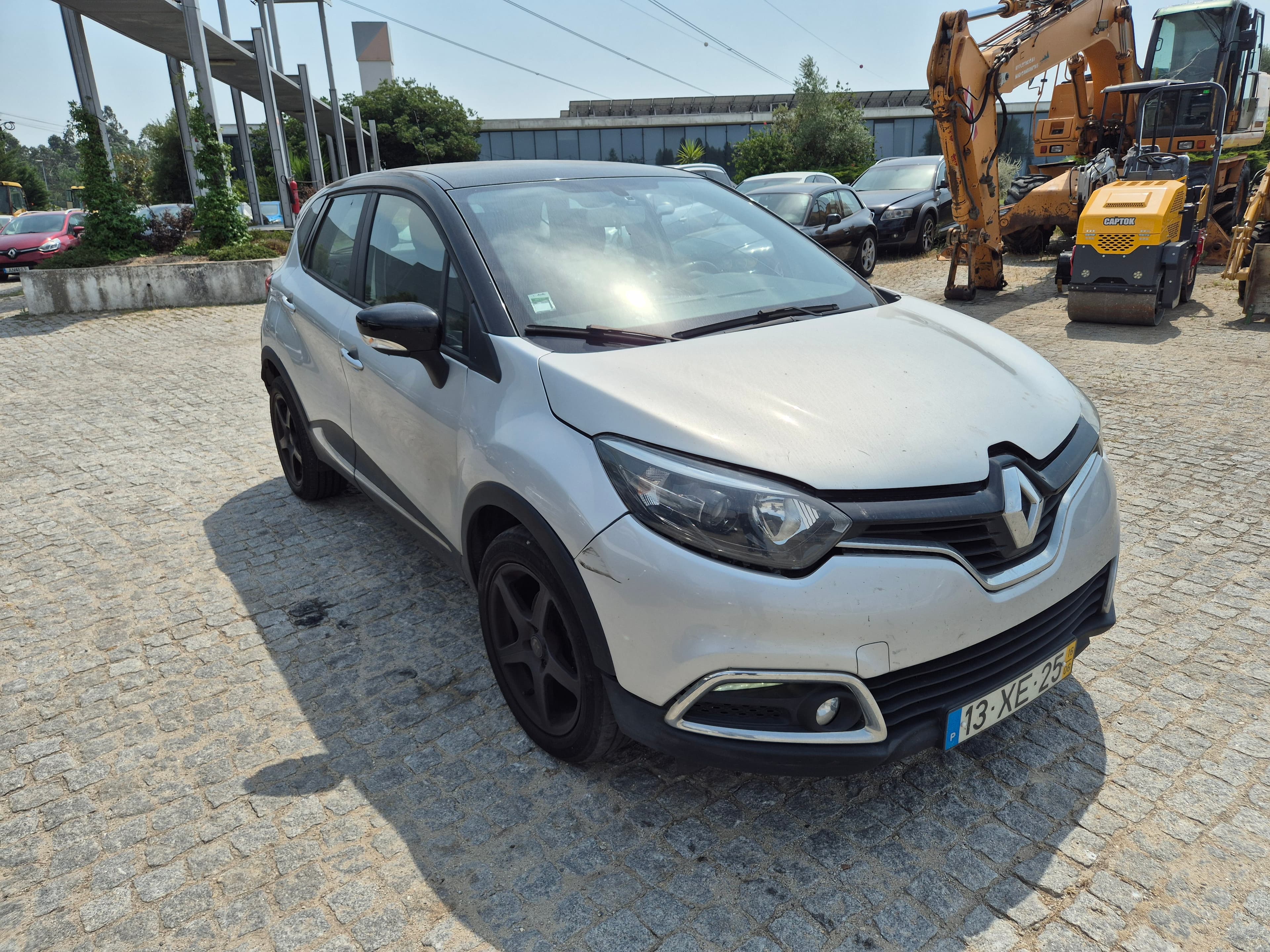 Renault Captur · Ano 2016 — imagem 1
