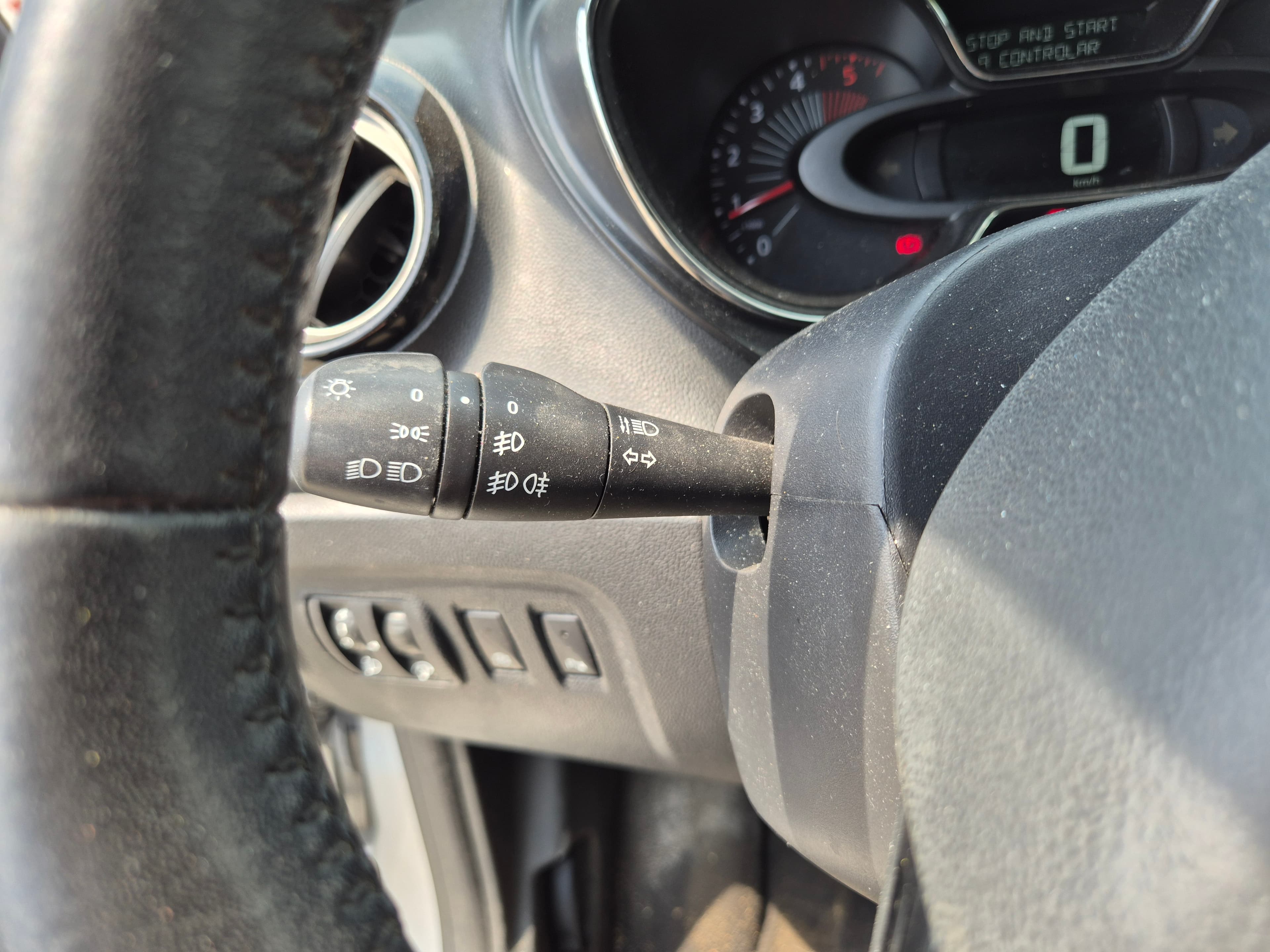 Renault Captur · Ano 2016 — imagem 29
