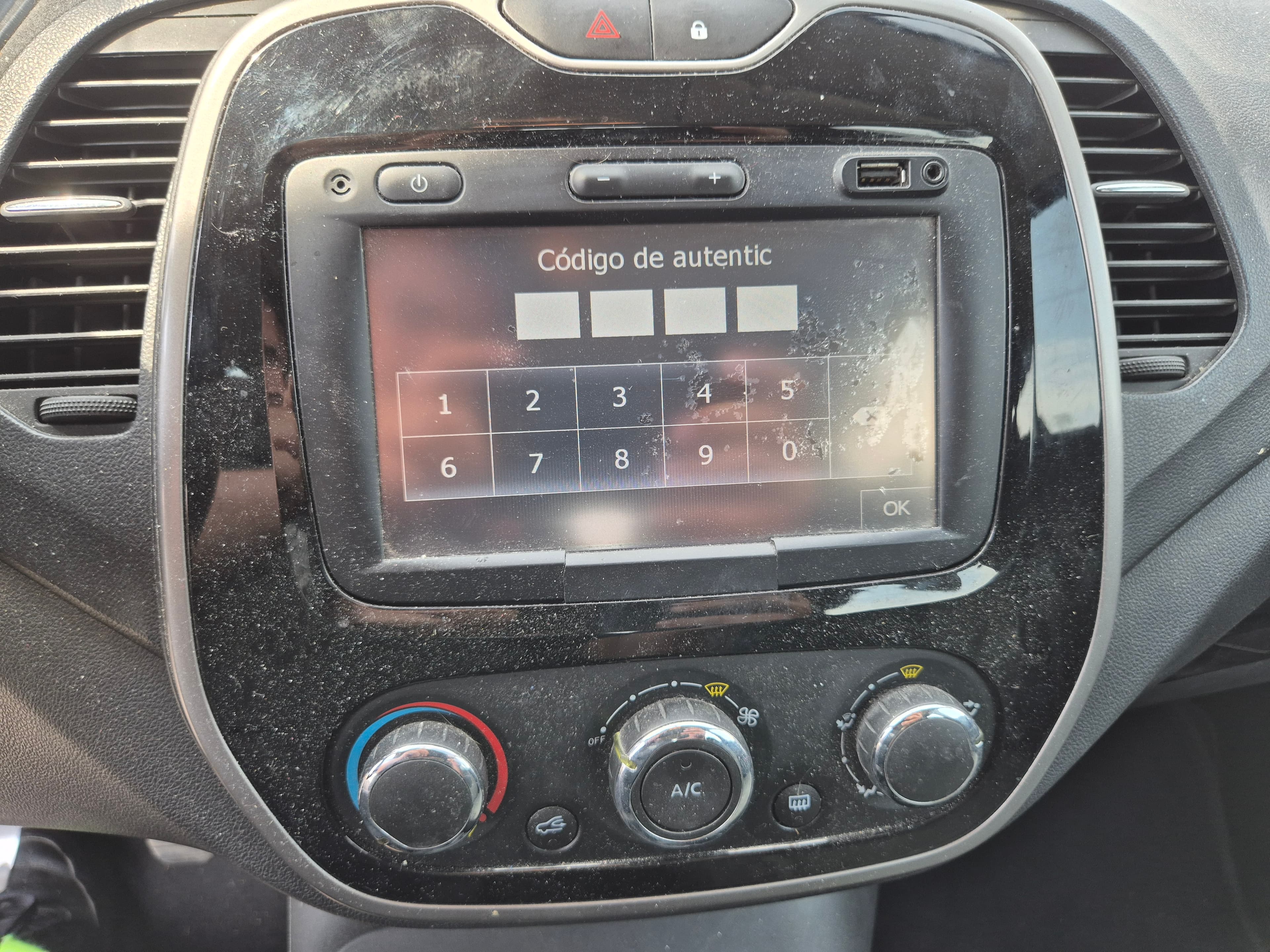 Renault Captur · Ano 2016 — imagem 38