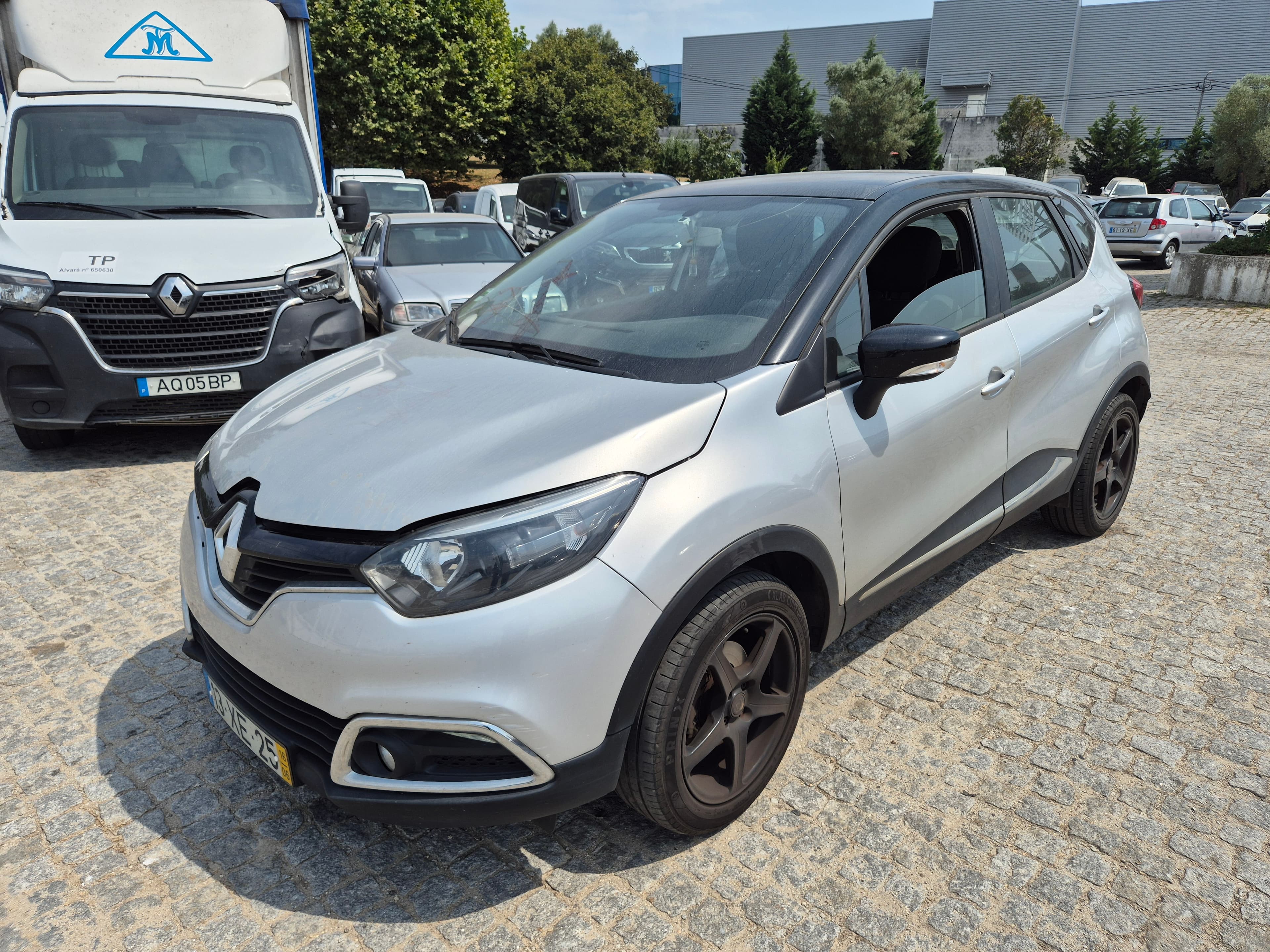 Renault Captur · Ano 2016 — imagem 3