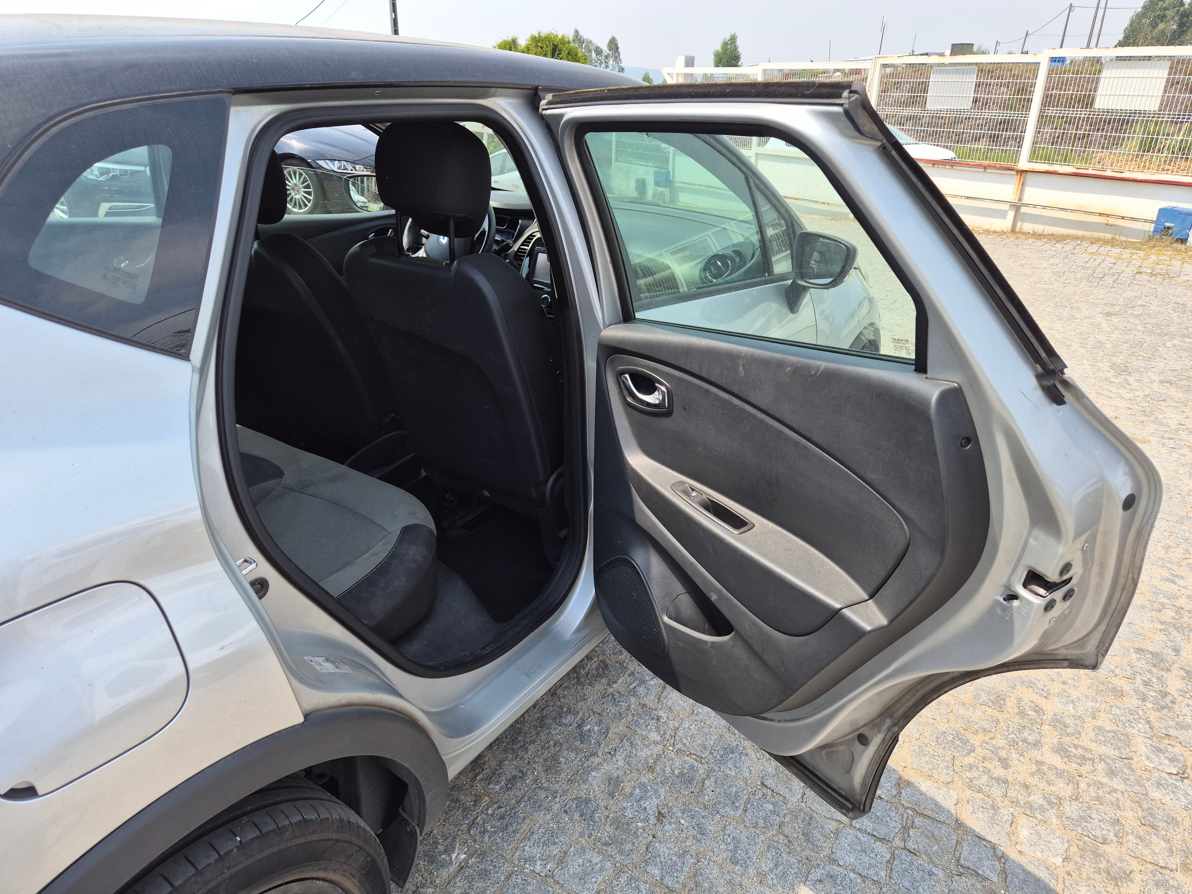 Renault Captur · Ano 2016 — imagem 15