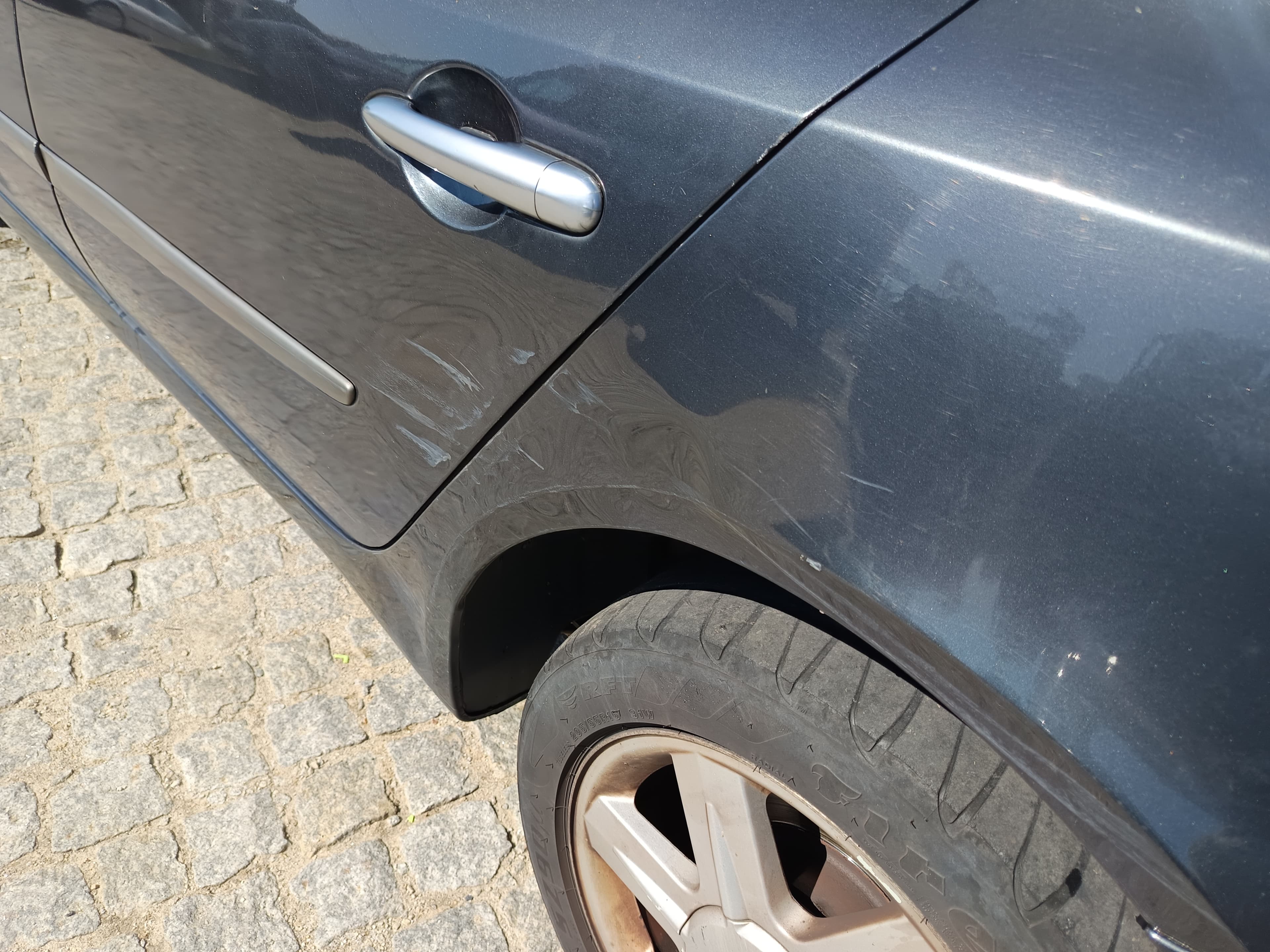 Renault Laguna · Ano 2002 — imagem 16