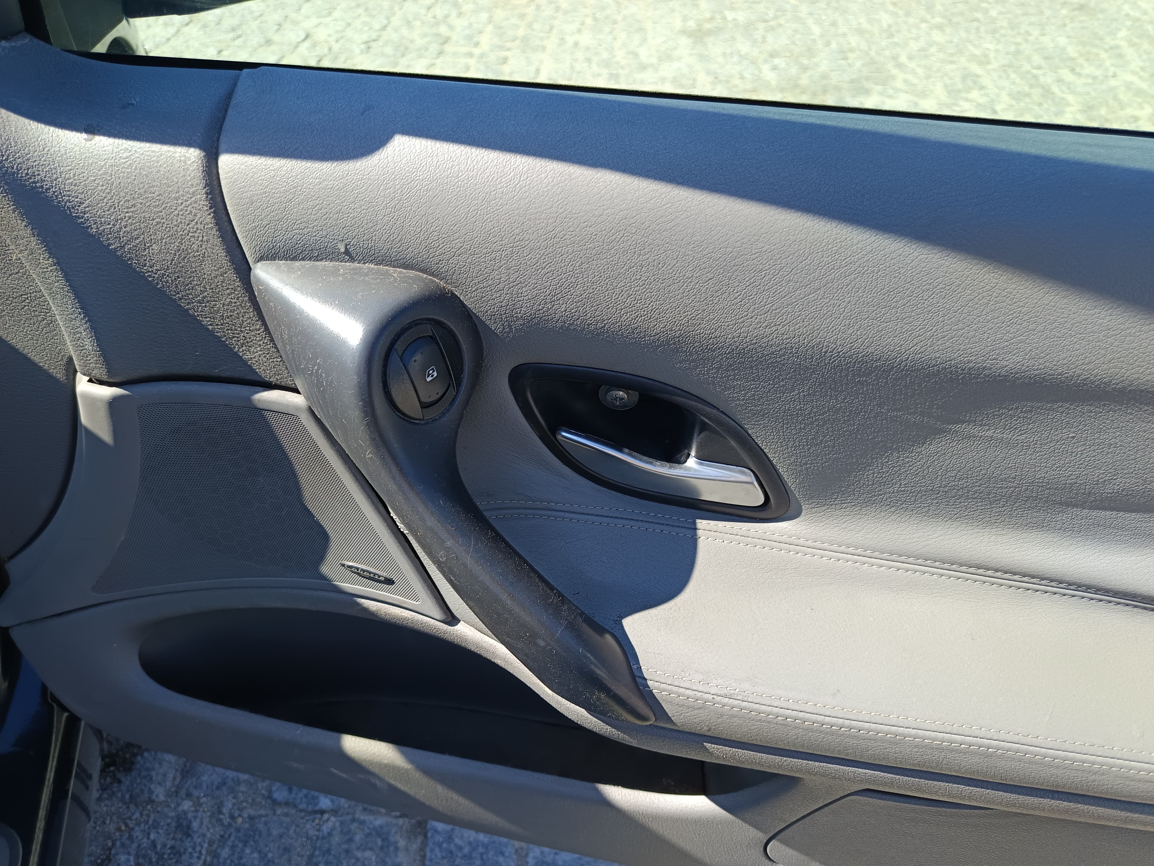 Renault Laguna · Ano 2002 — imagem 28